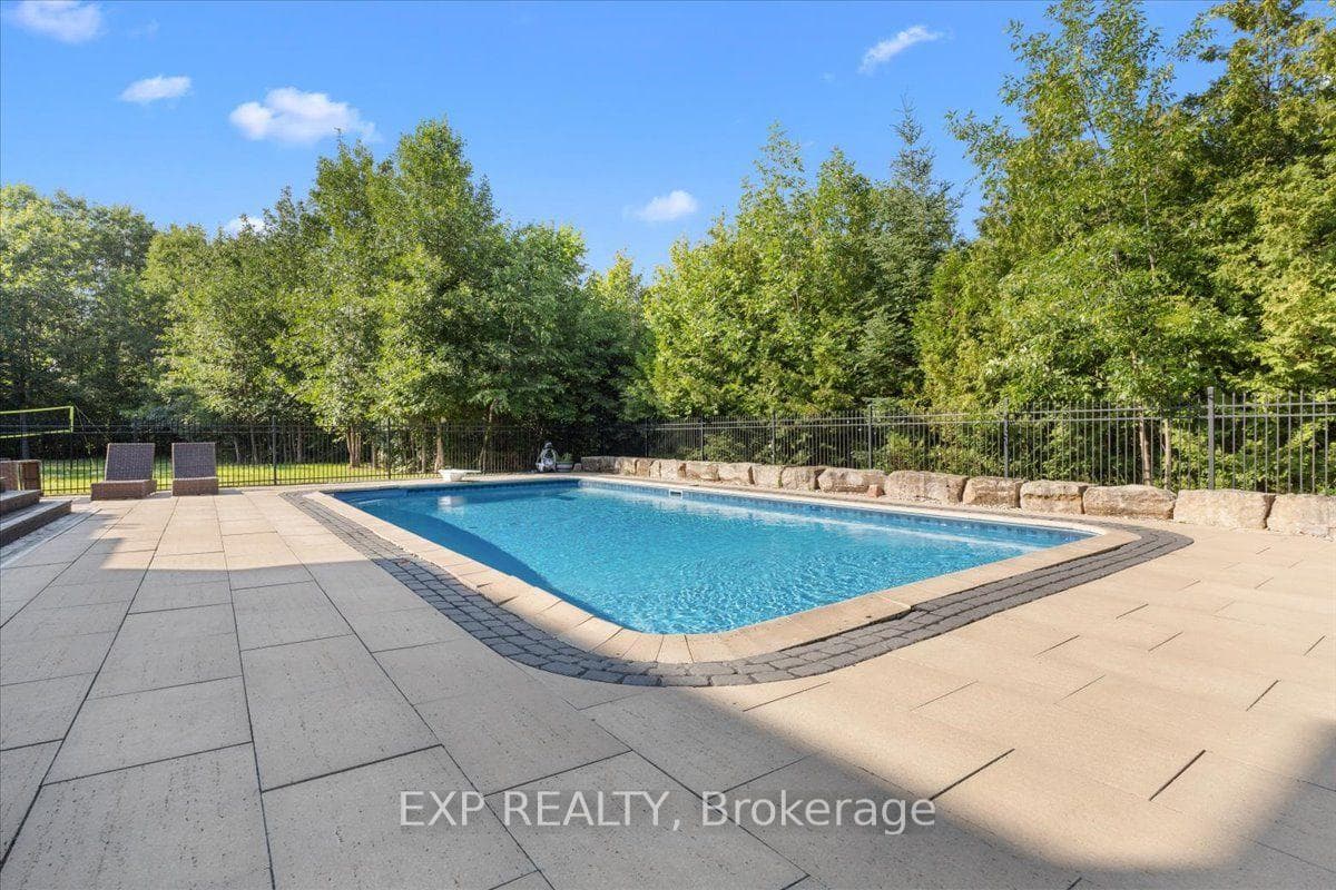 130 Ironstone Court photo 42
