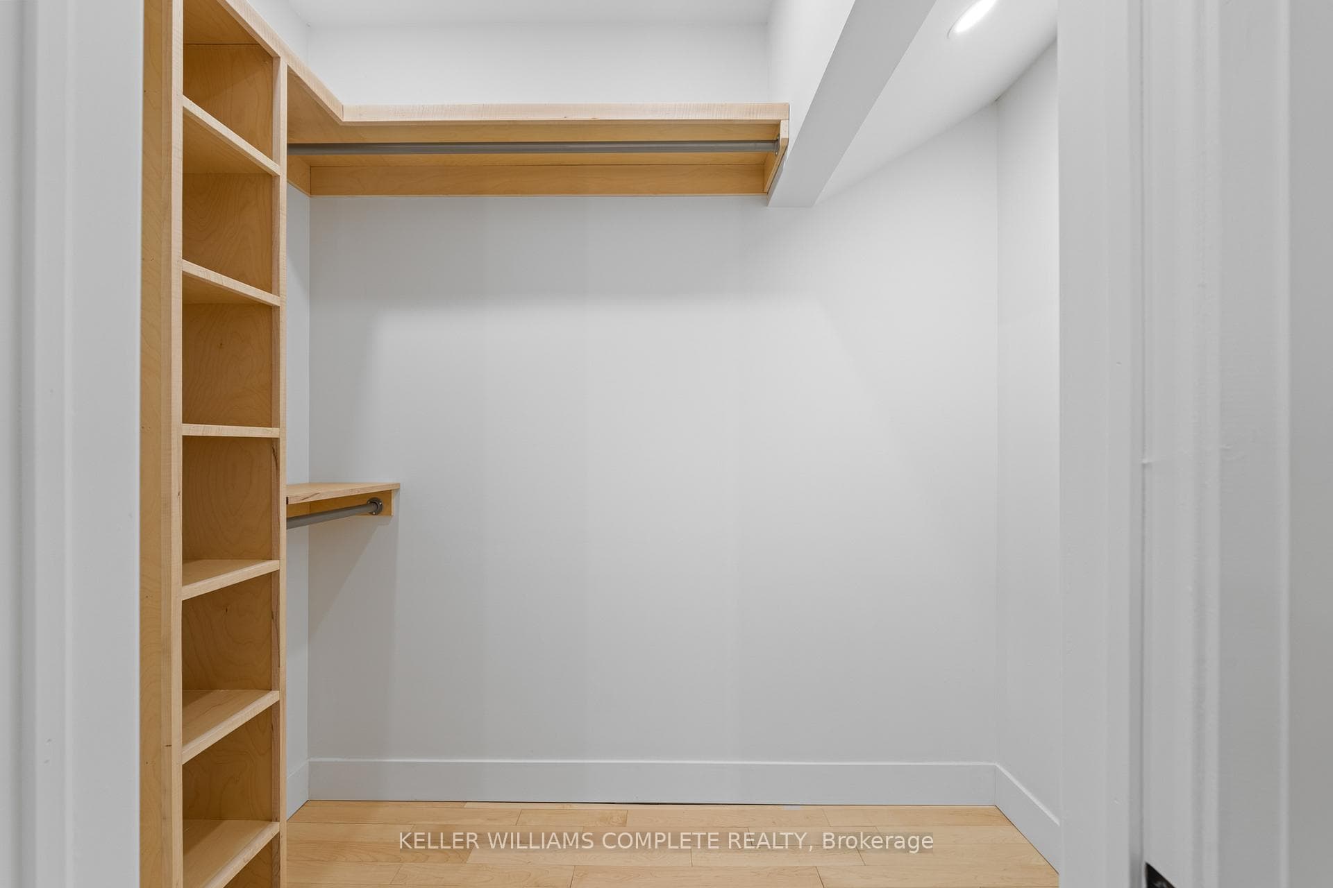 30 Parkview Avenue photo 17