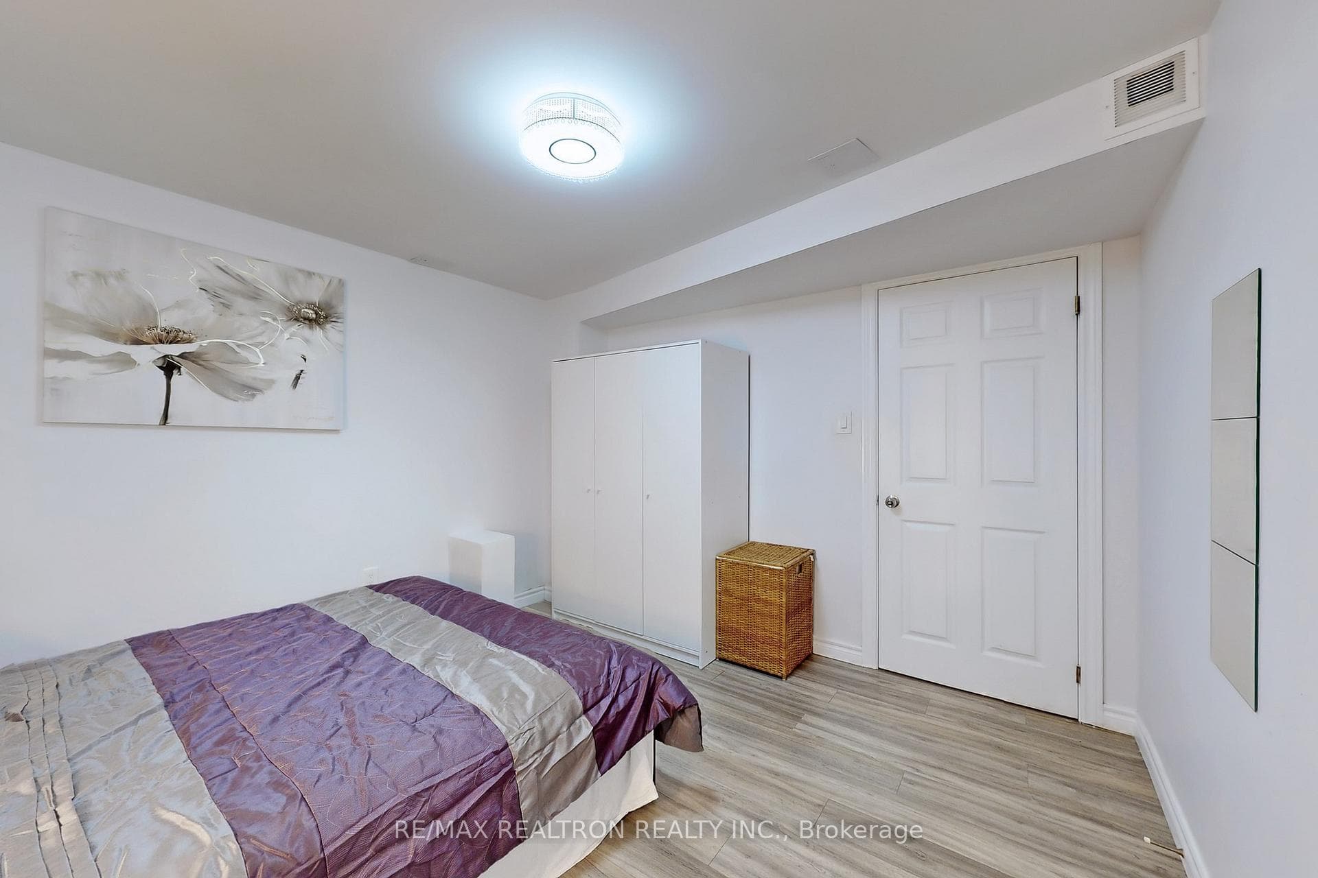 32 Subrisco Avenue Unit Bsmt photo 9