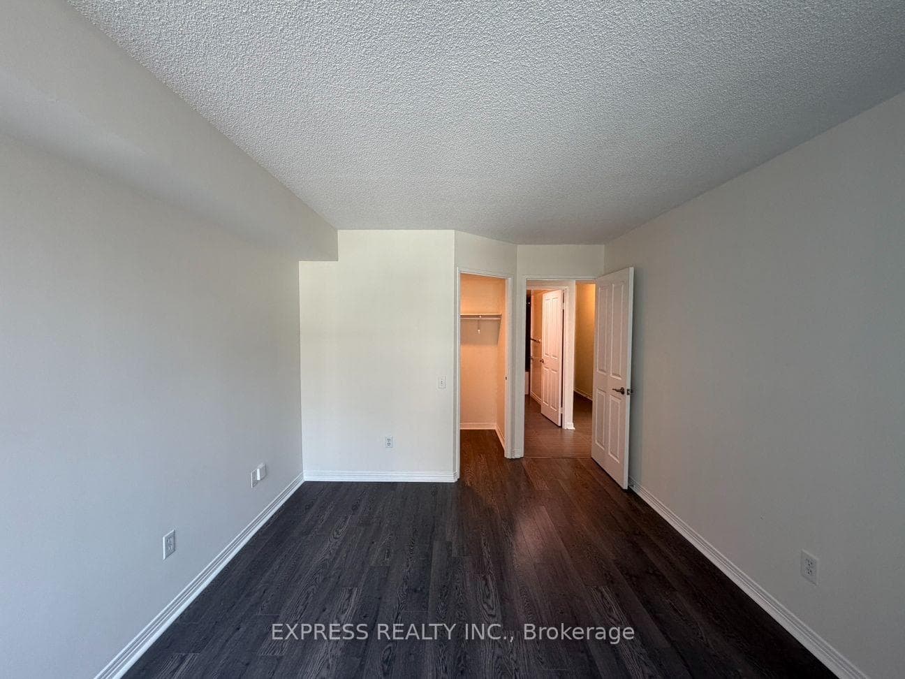 942 Yonge Street Unit 212 photo 9