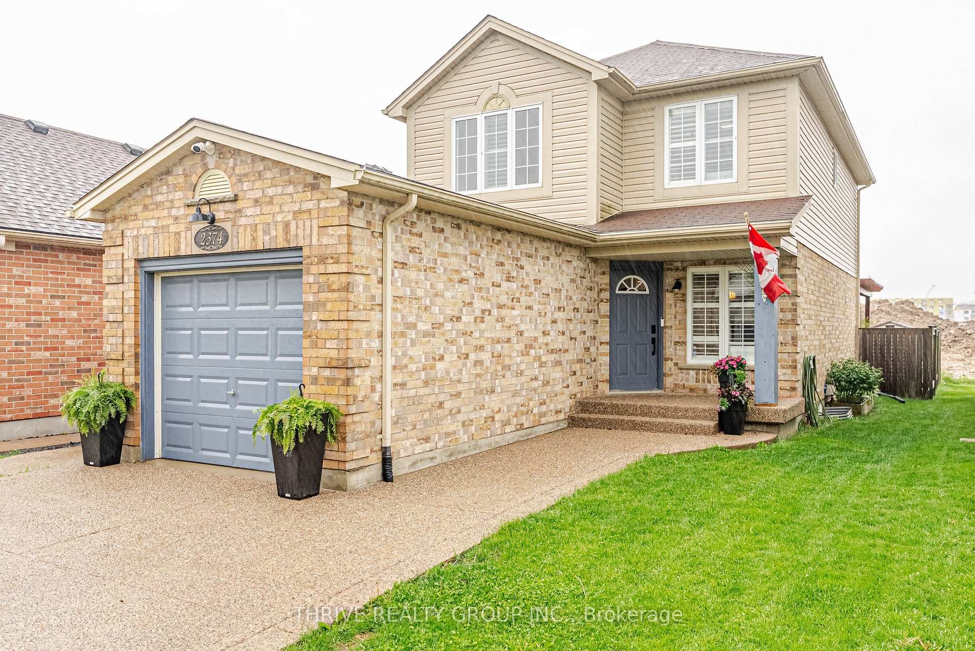 2374 Meadowgate Boulevard photo 1