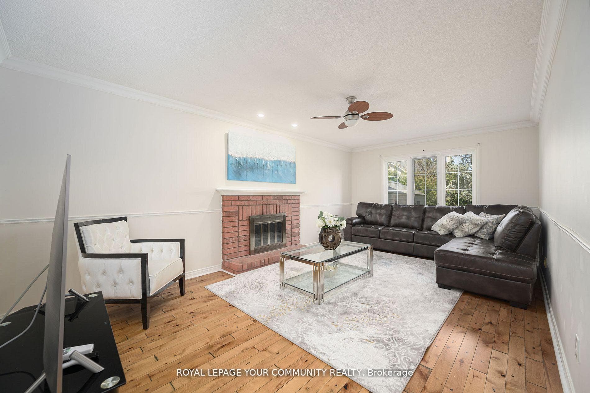 672 Brooker Ridge photo 15