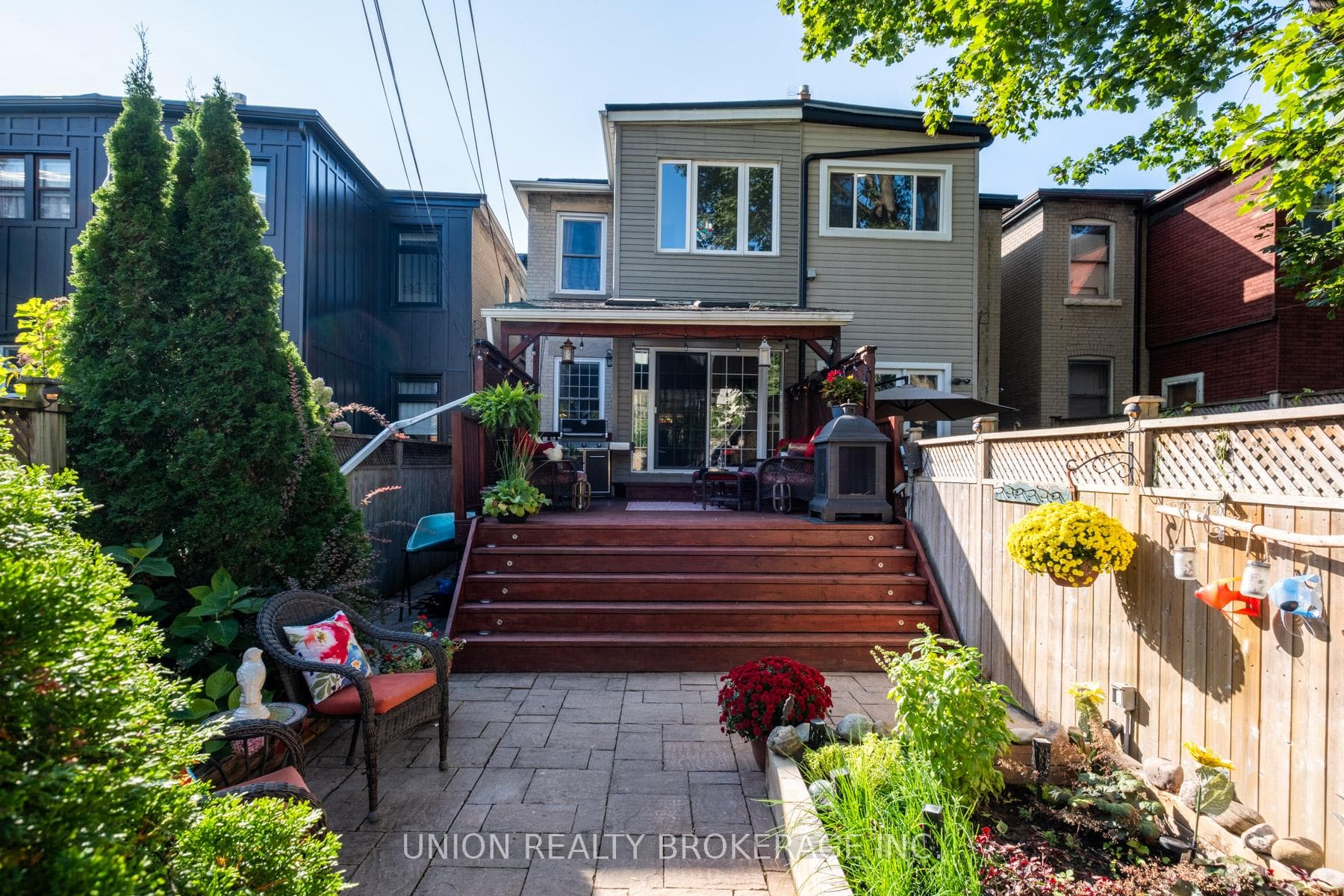 32 Richard Avenue photo 40