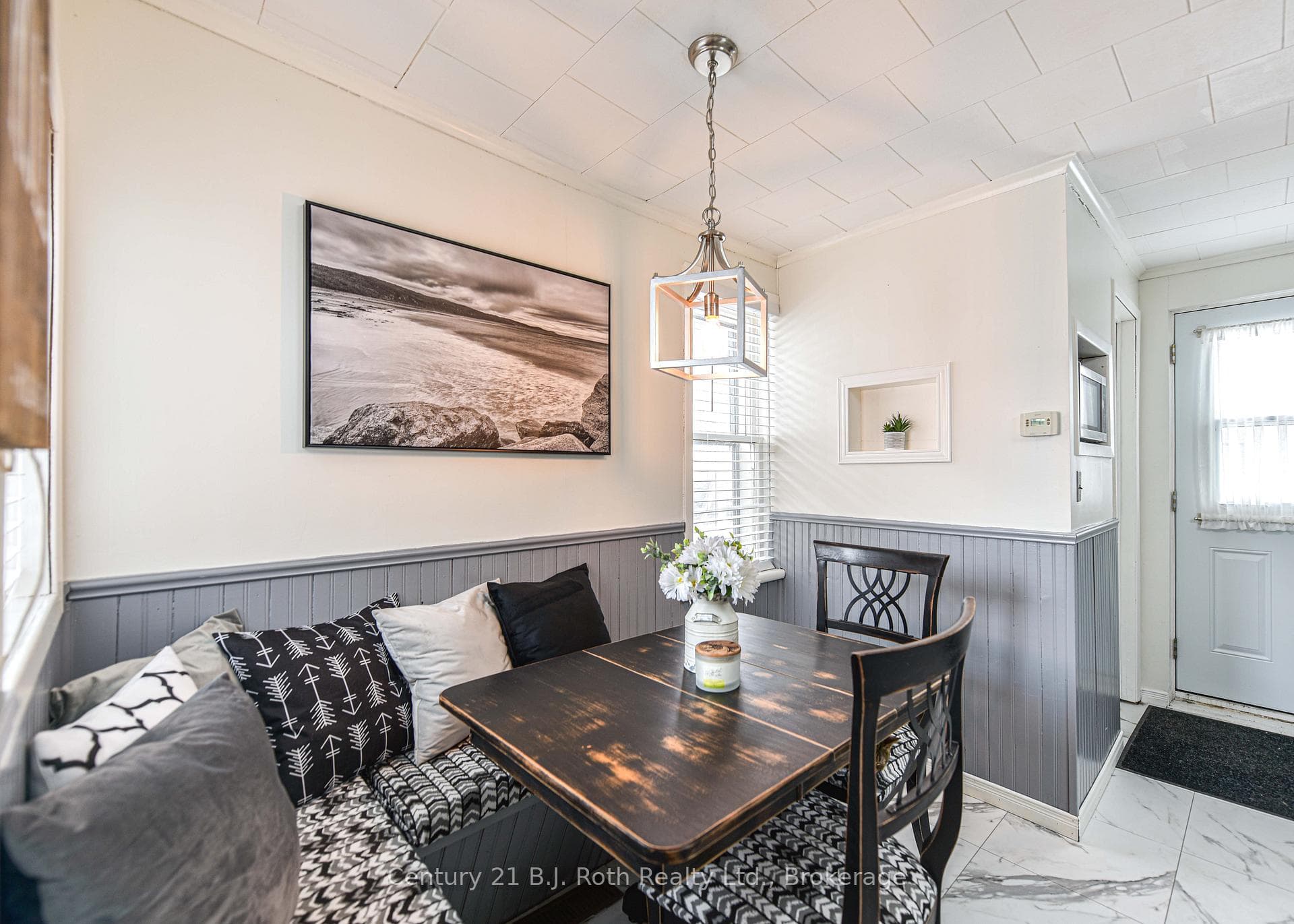 694 Quebec Street photo 13