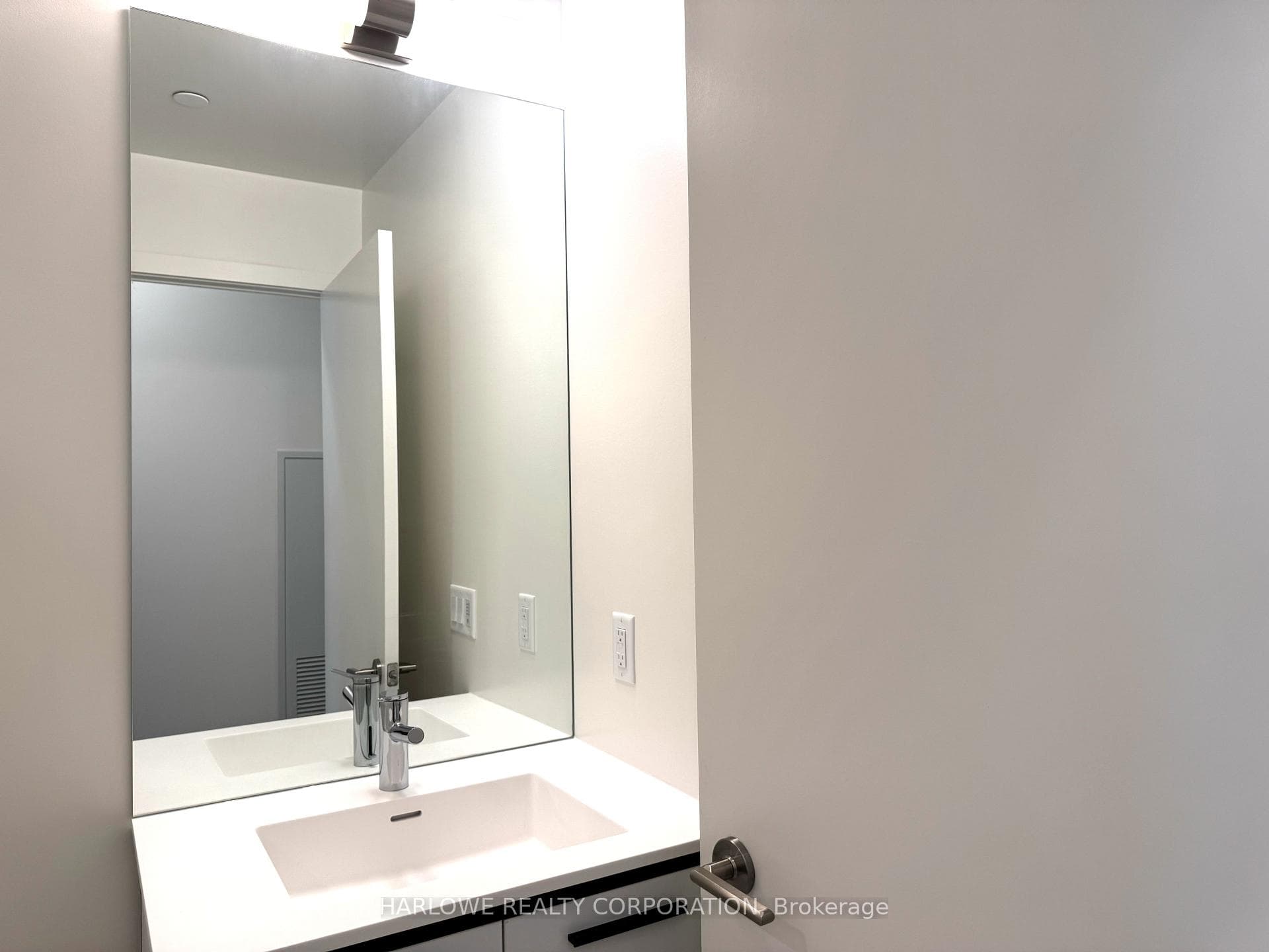 185 Deerfield Road Unit 910 photo 11