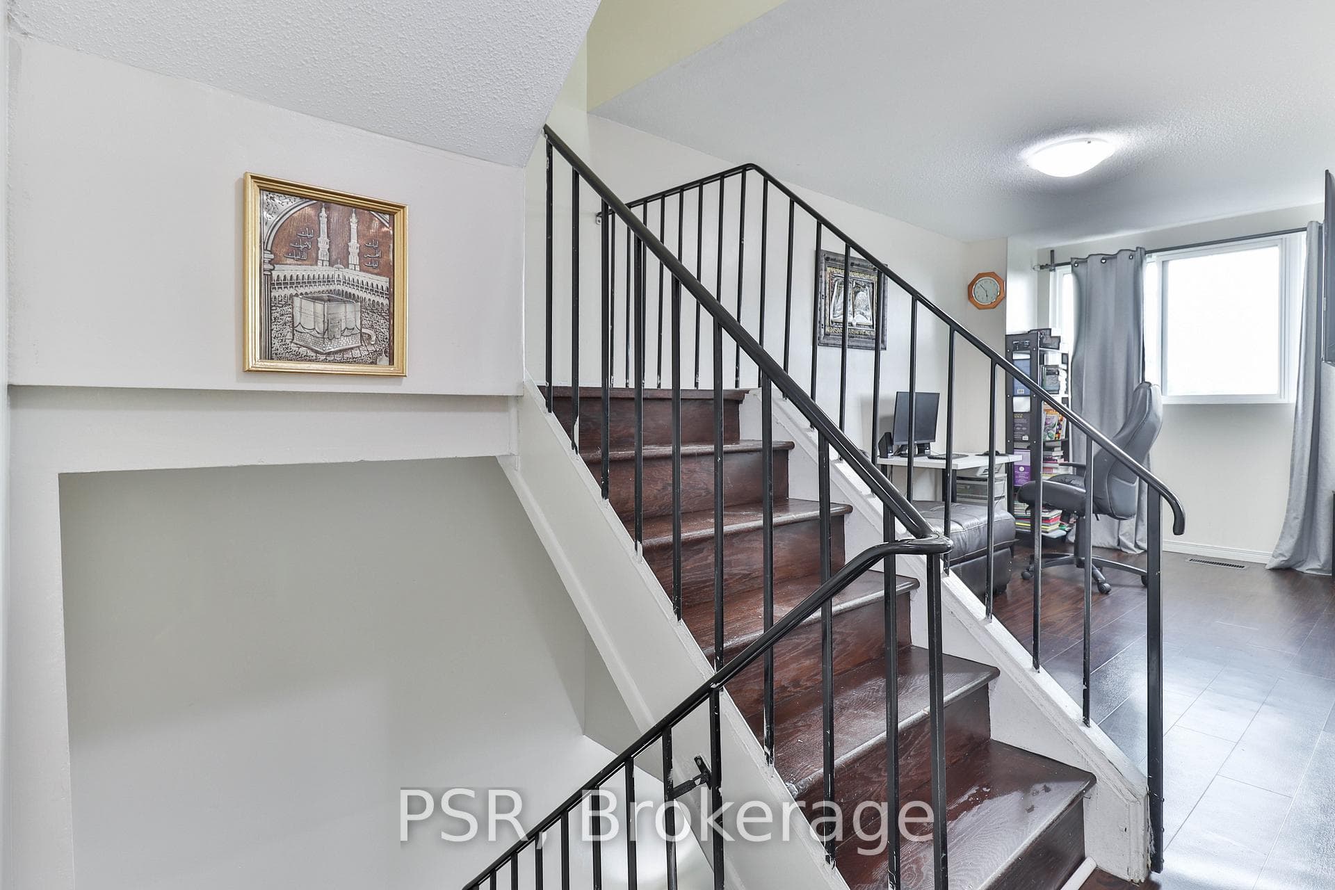 165 Cherokee Boulevard Unit 225 photo 14