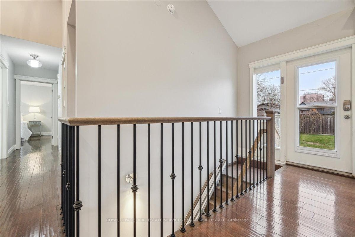 965 Kingsway Drive photo 24