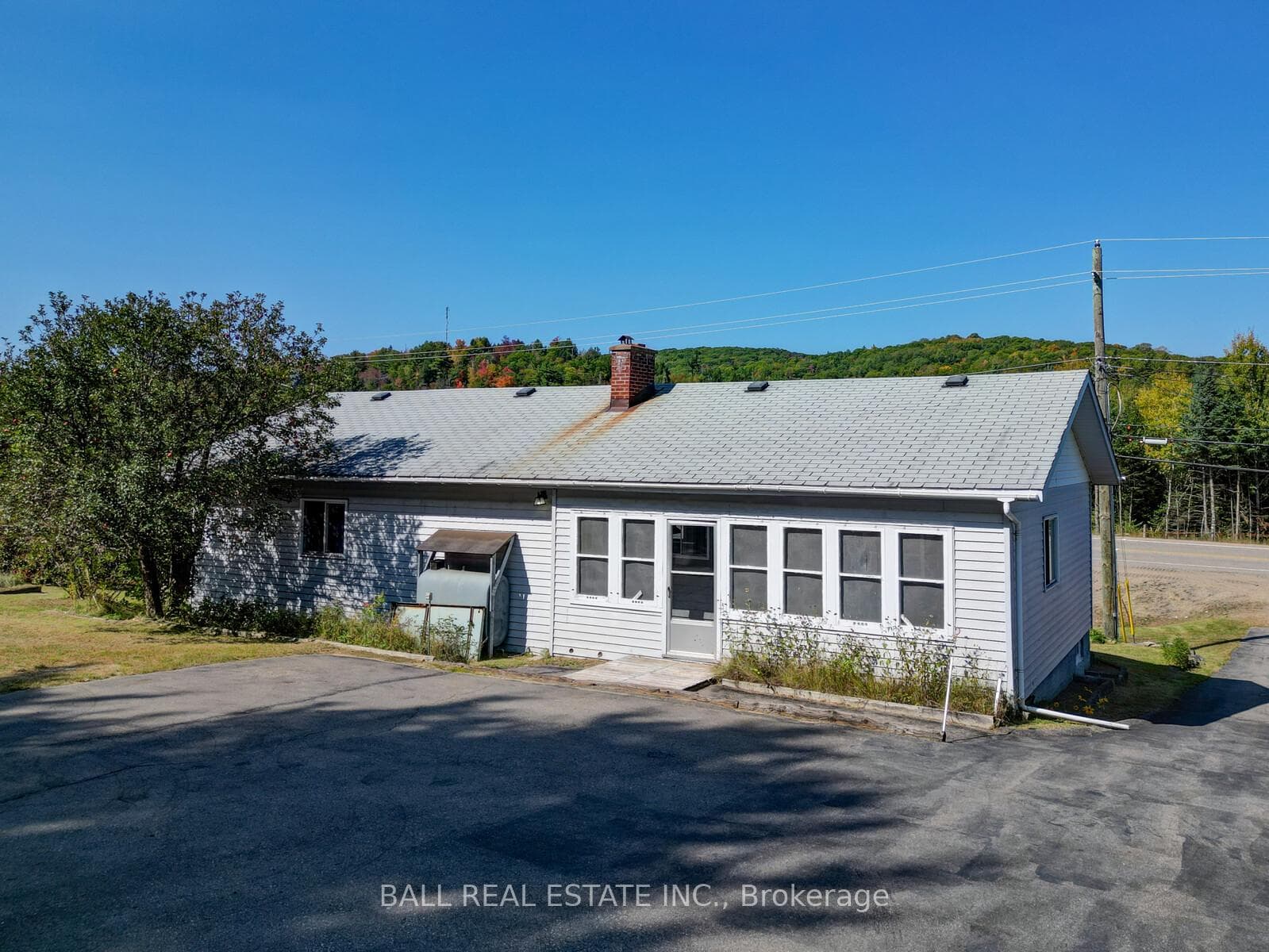 39086 Combermere Road photo 37