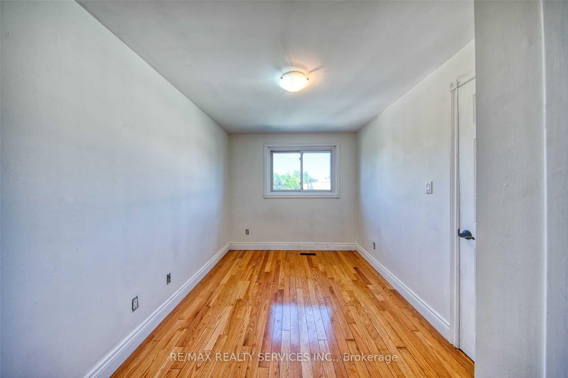 88 Clover Ridge Drive photo 21