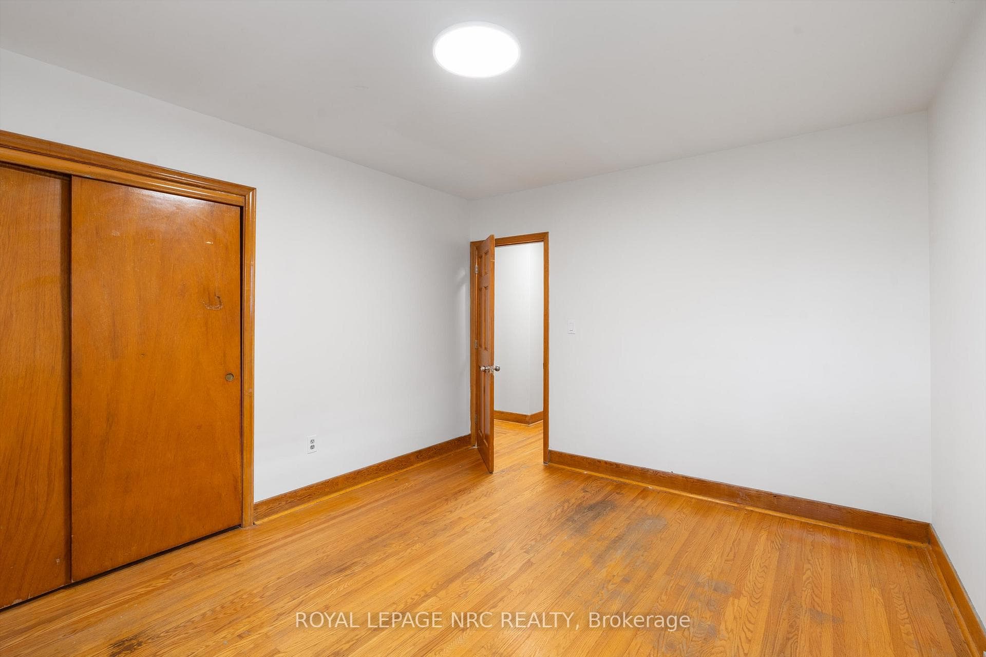 4 Byrne Boulevard photo 16