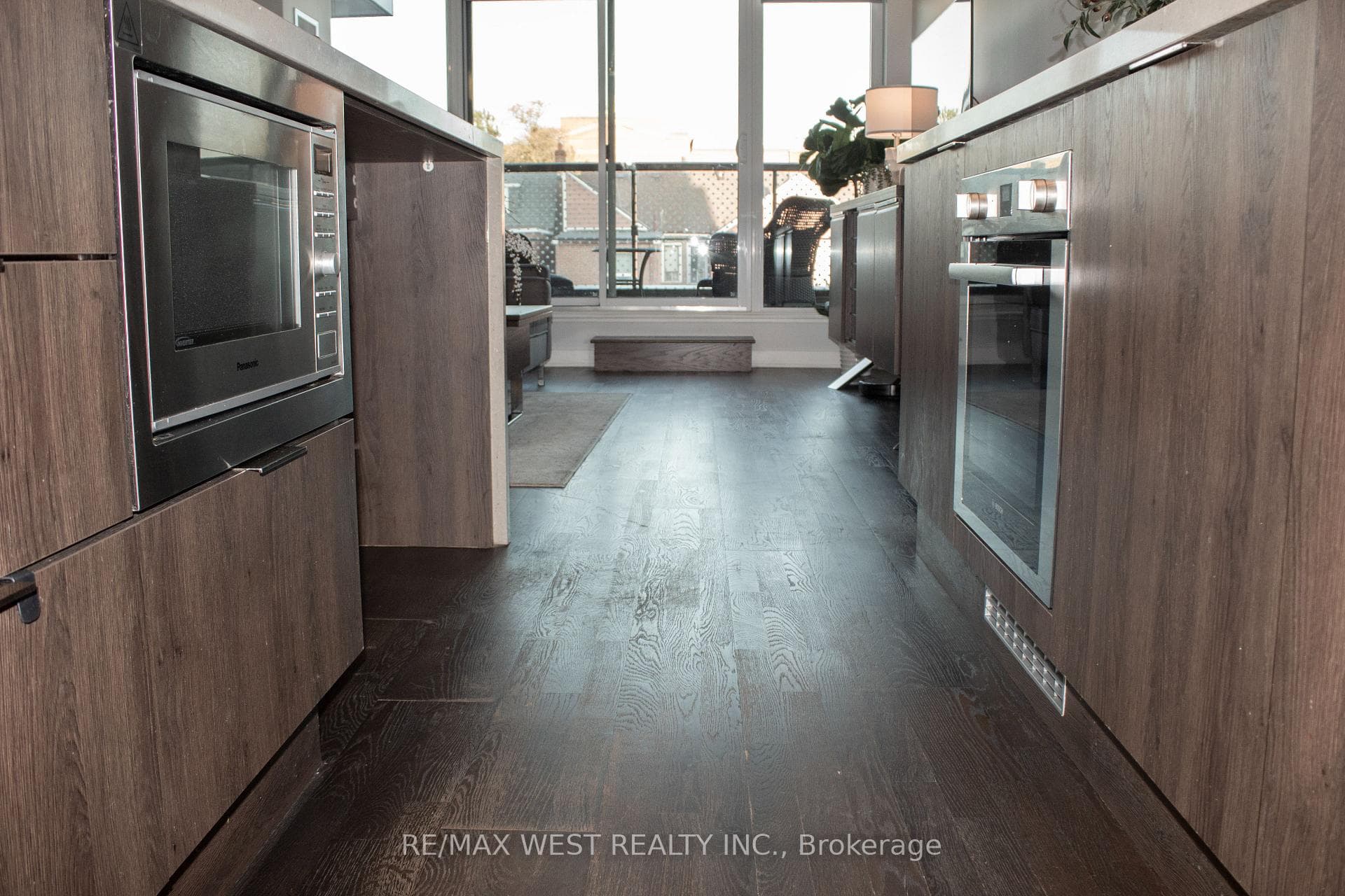 109 Ossington Avenue Unit 219 photo 17