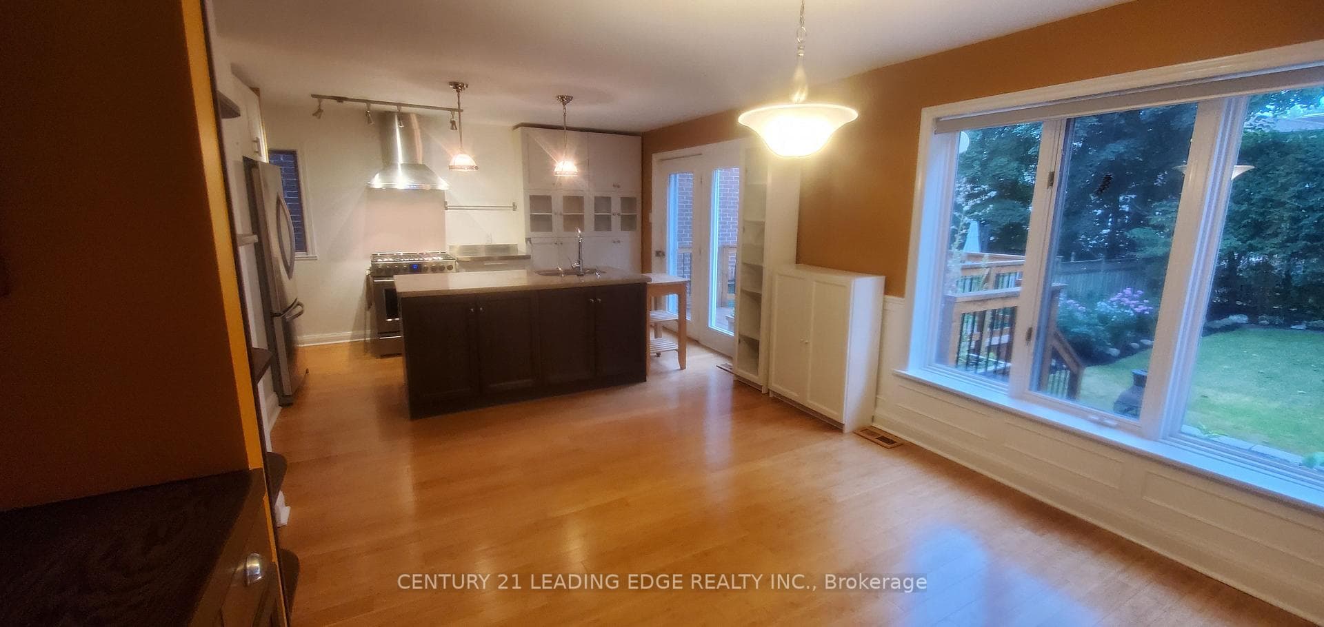 93 Stuart Avenue photo 13