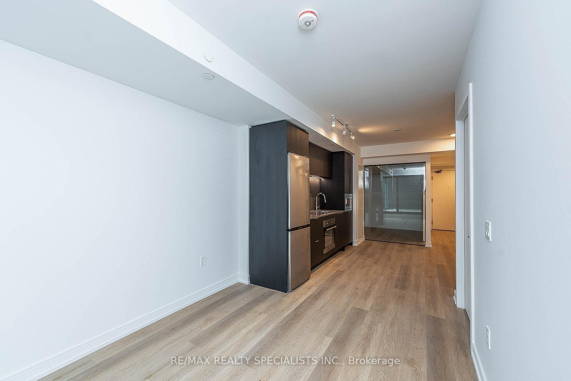 1 JARVIS Street Unit 305 photo 10