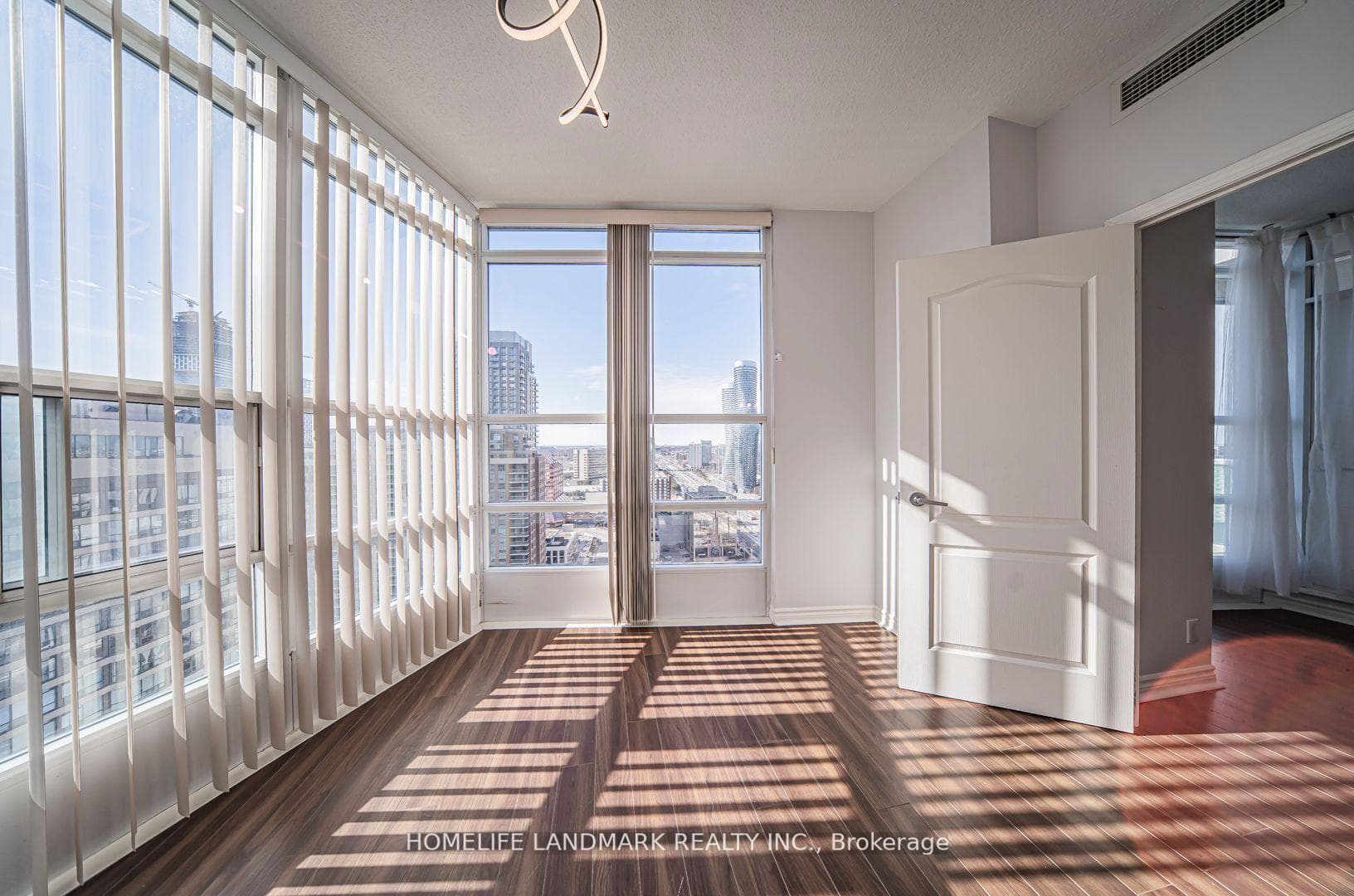 33 Elm Drive Unit 2506 photo 12
