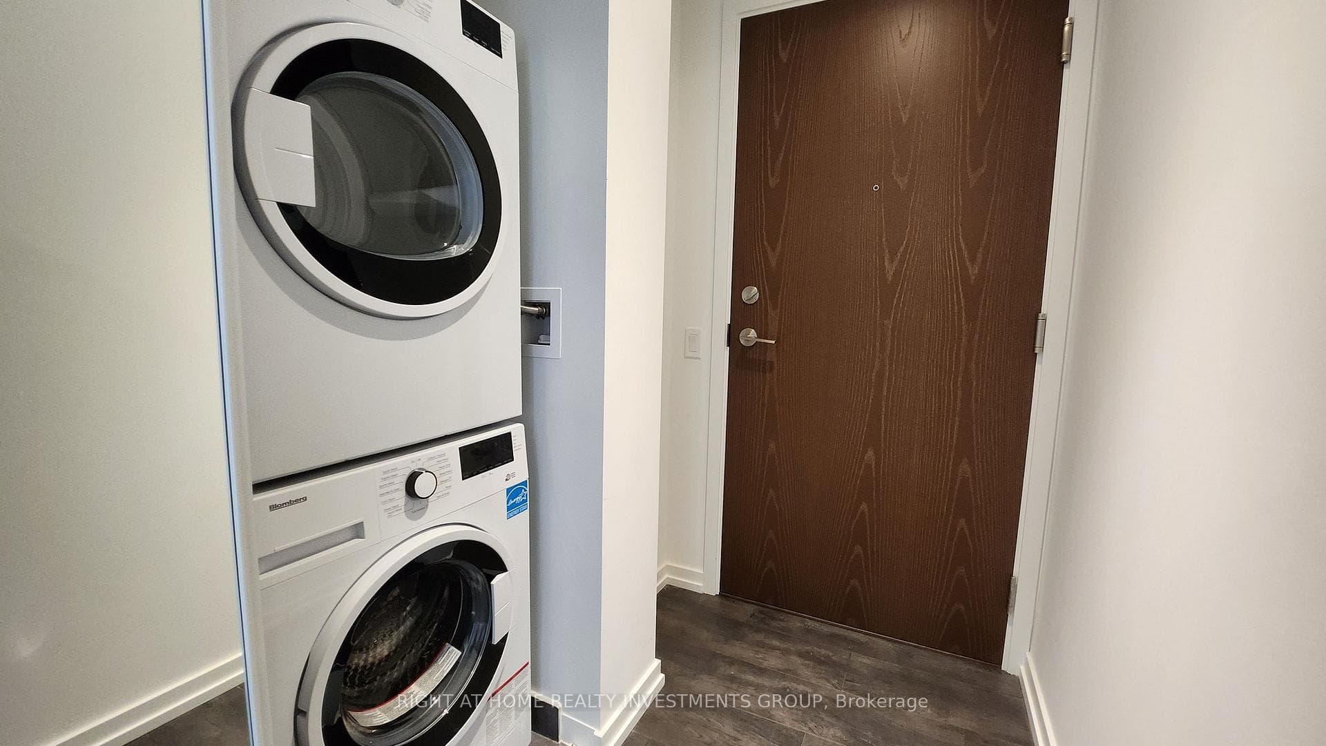 7890 Jane Street Unit 1901 photo 2
