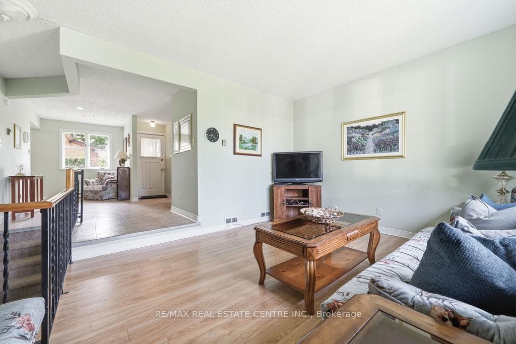 633 Birch Street photo 16