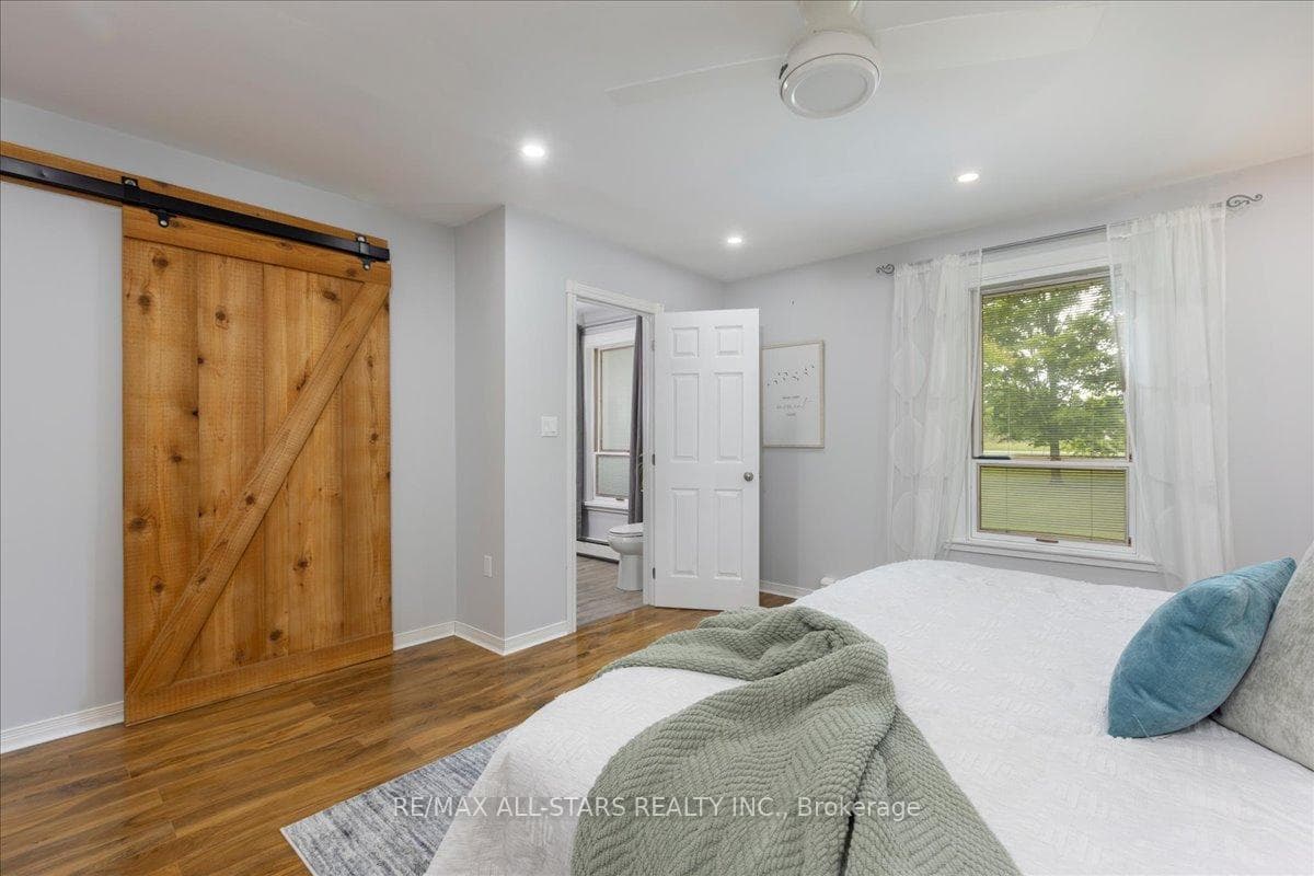 562 Catering Road photo 17