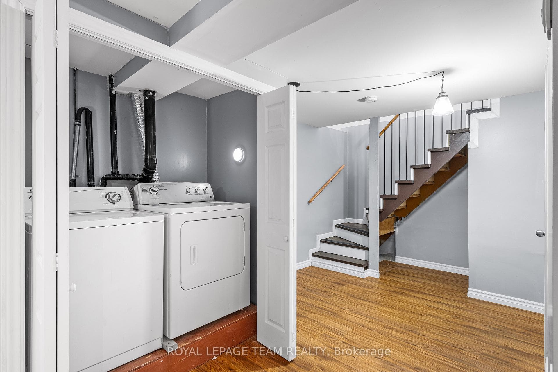 3960 Drouin Road photo 21