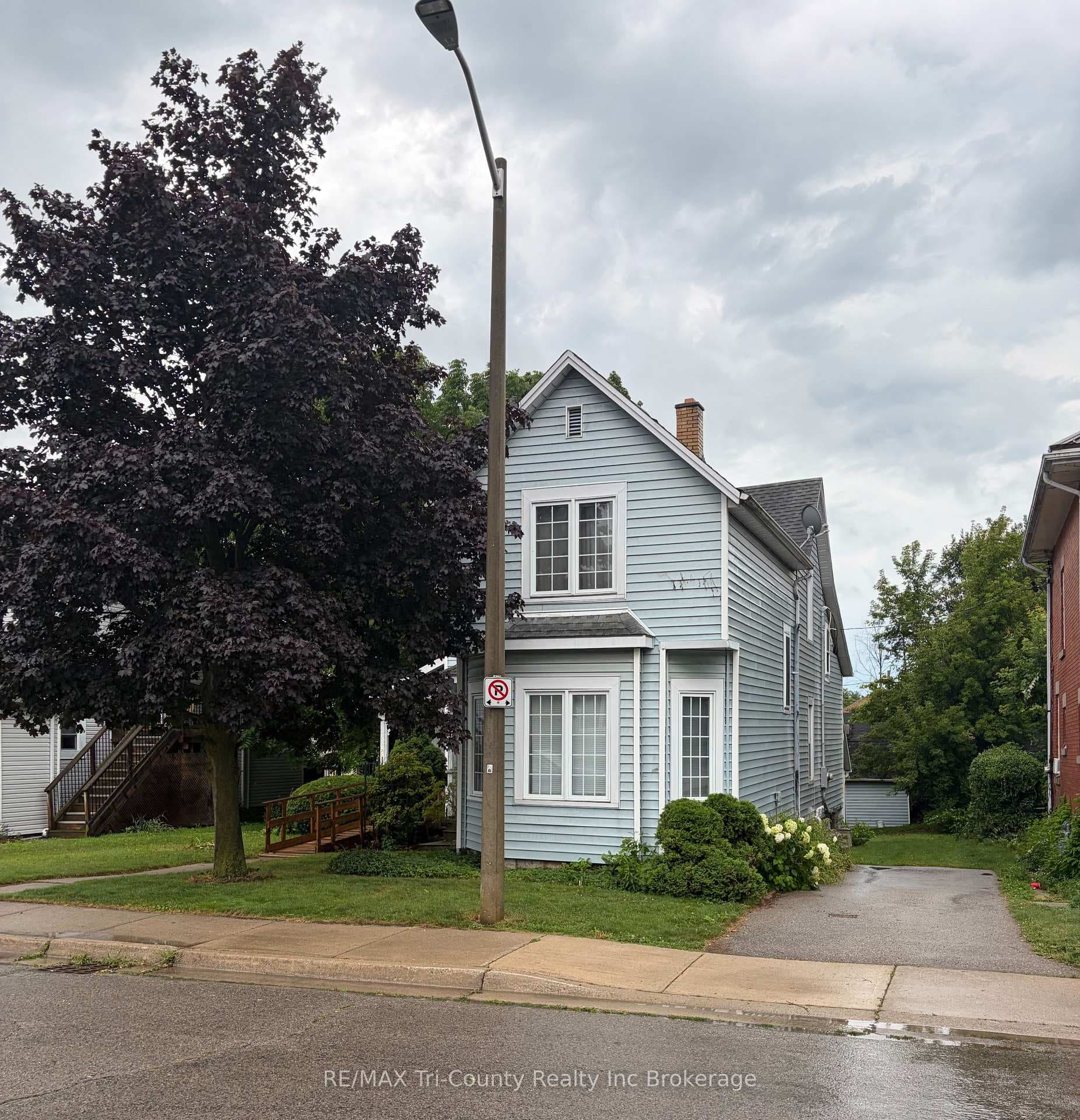 53 BROCK Street photo 1