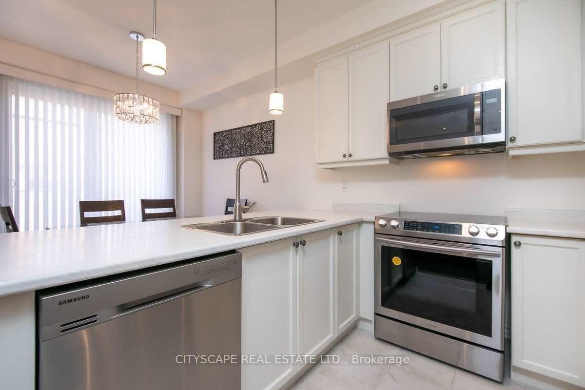 141 Hatt Court photo 9