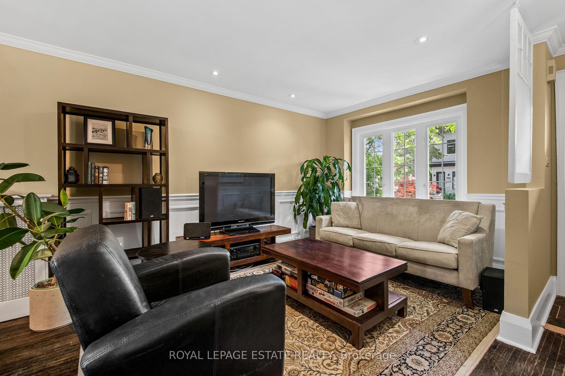 512 Soudan Avenue photo 7