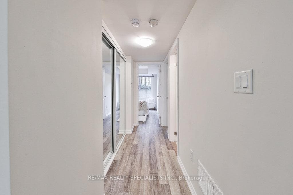28 Fieldway Road Unit 53 photo 12