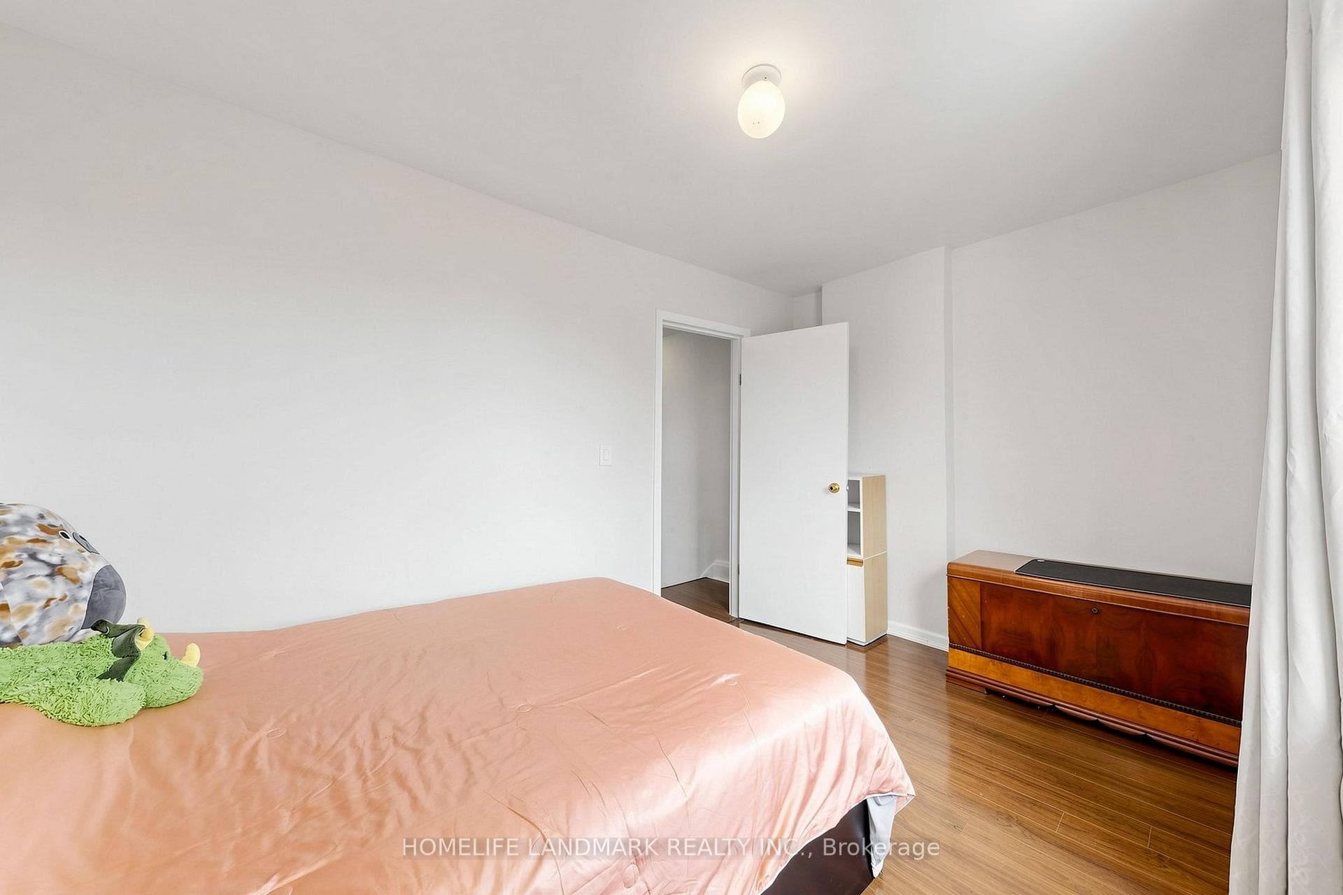 484 Glenholme Avenue photo 30