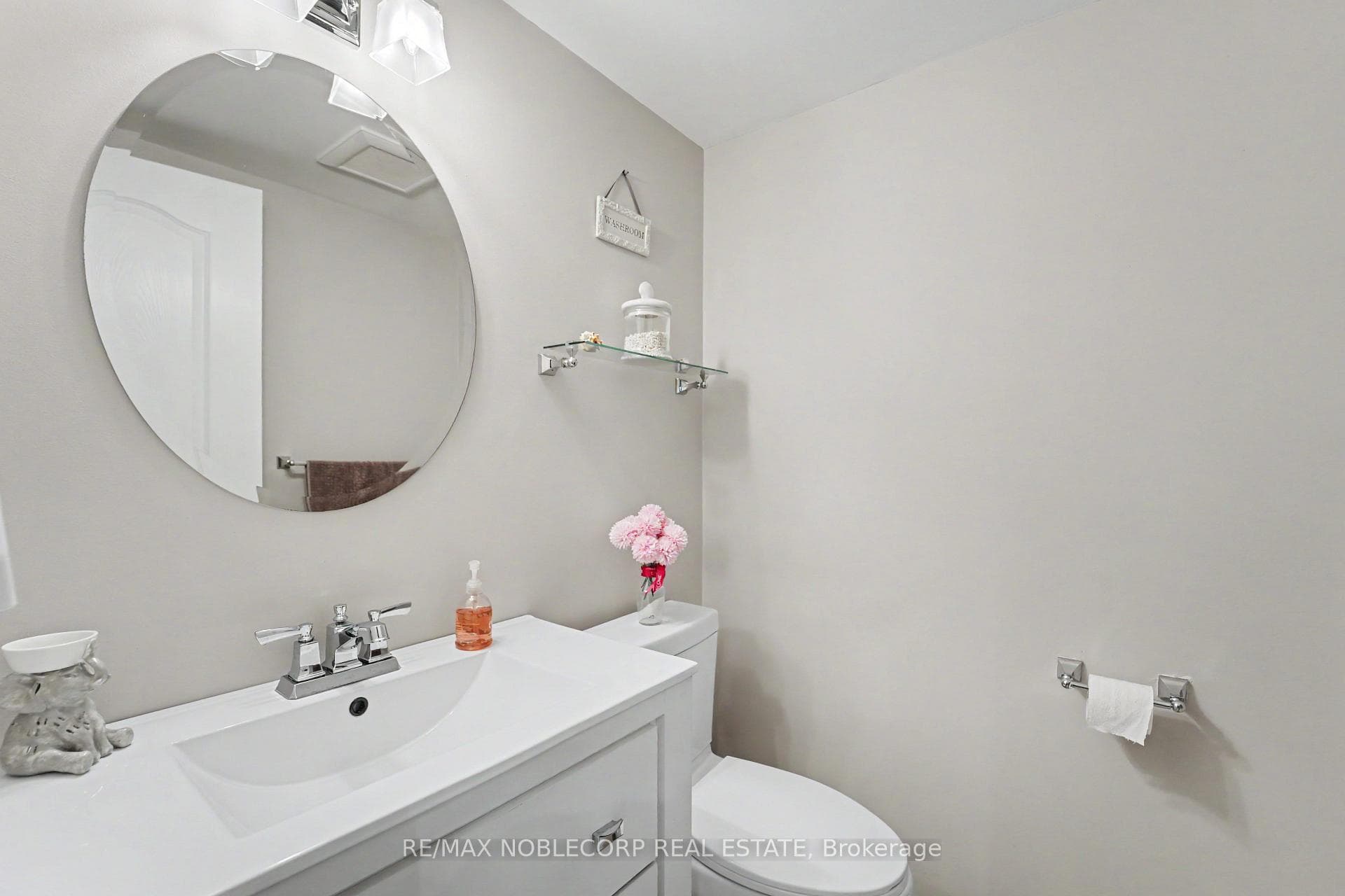 12 Waterbury Street photo 22