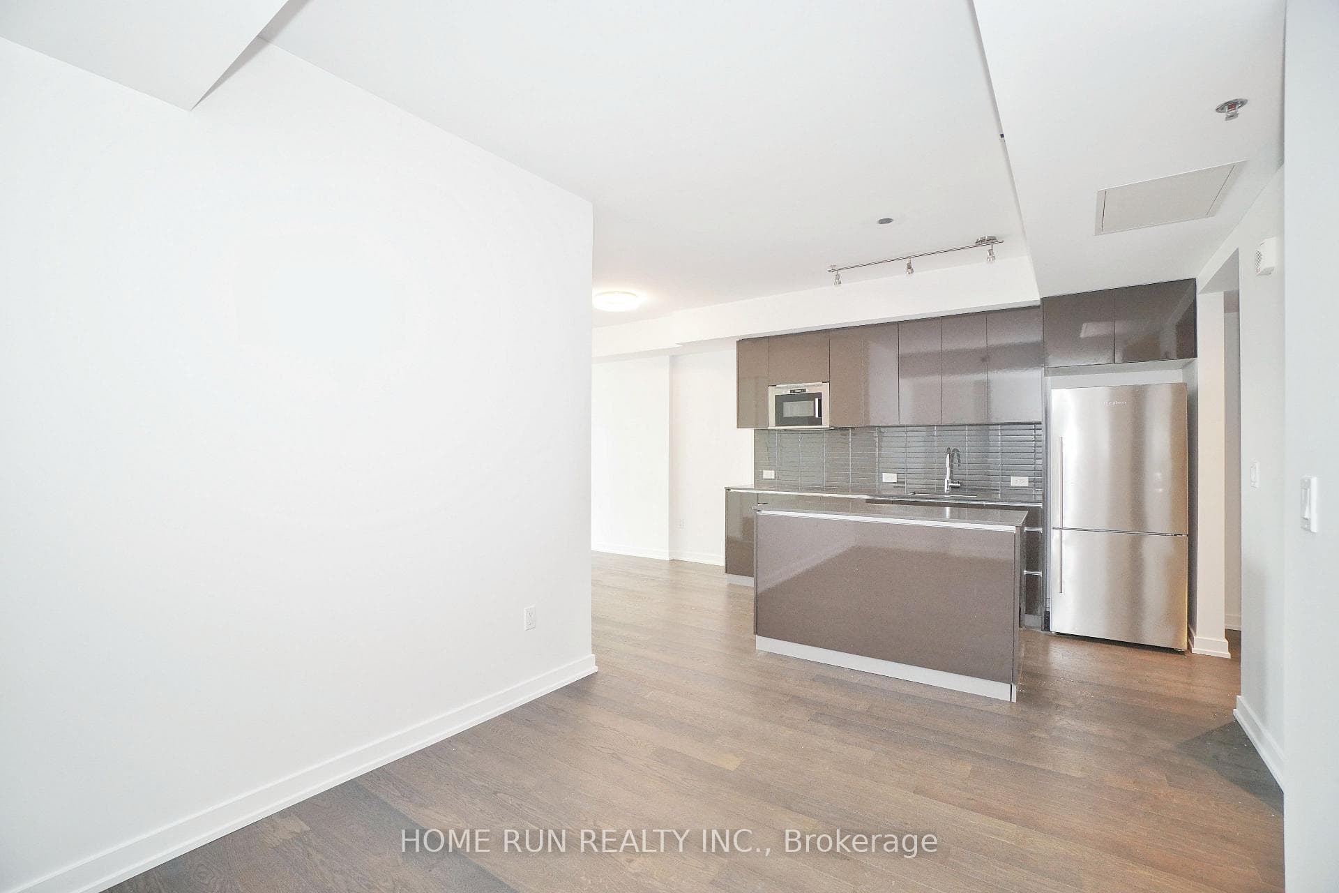 199 SLATER Street Unit 601 photo 9
