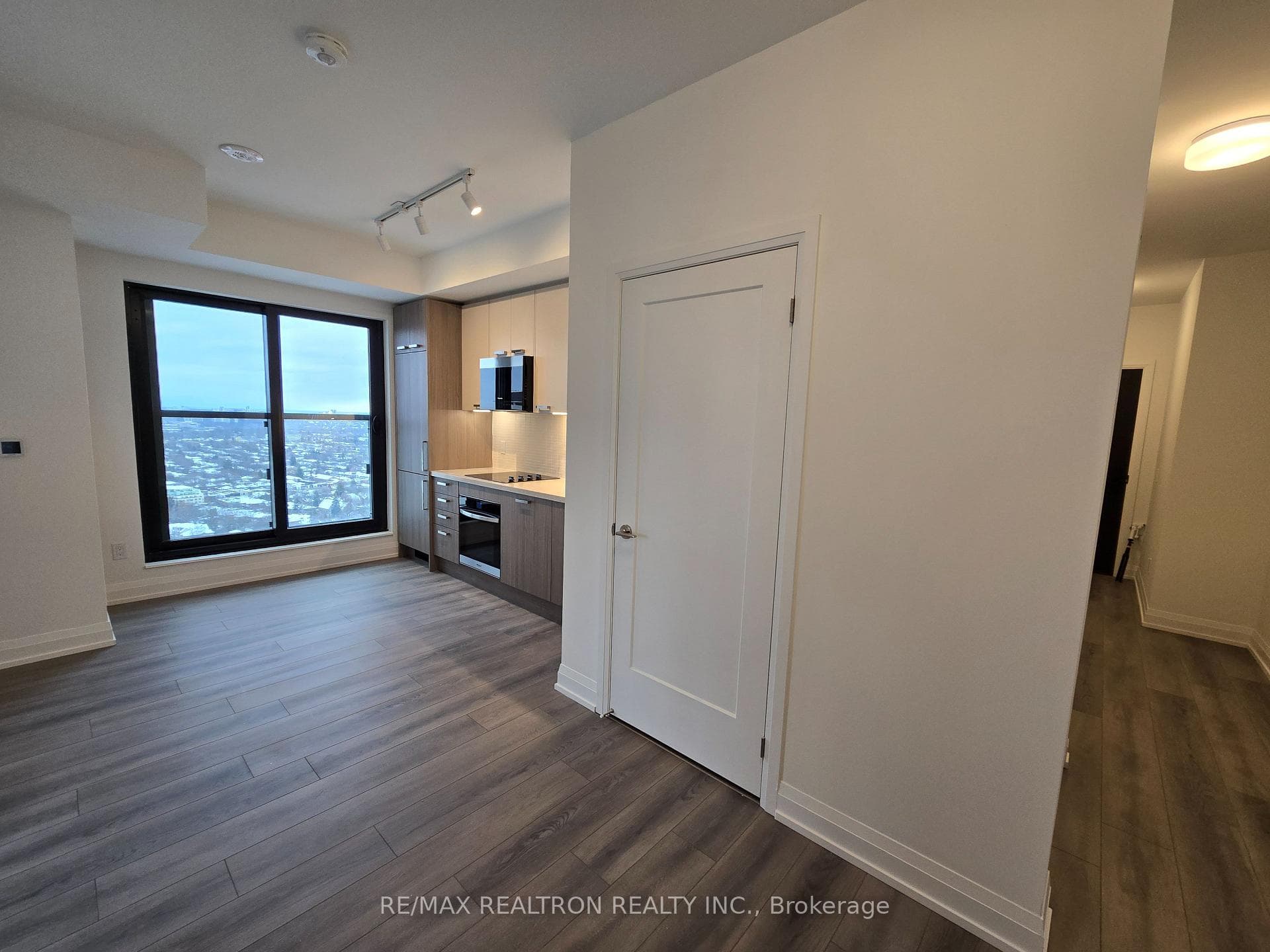 20 Soudan Avenue Unit 3502 photo 12
