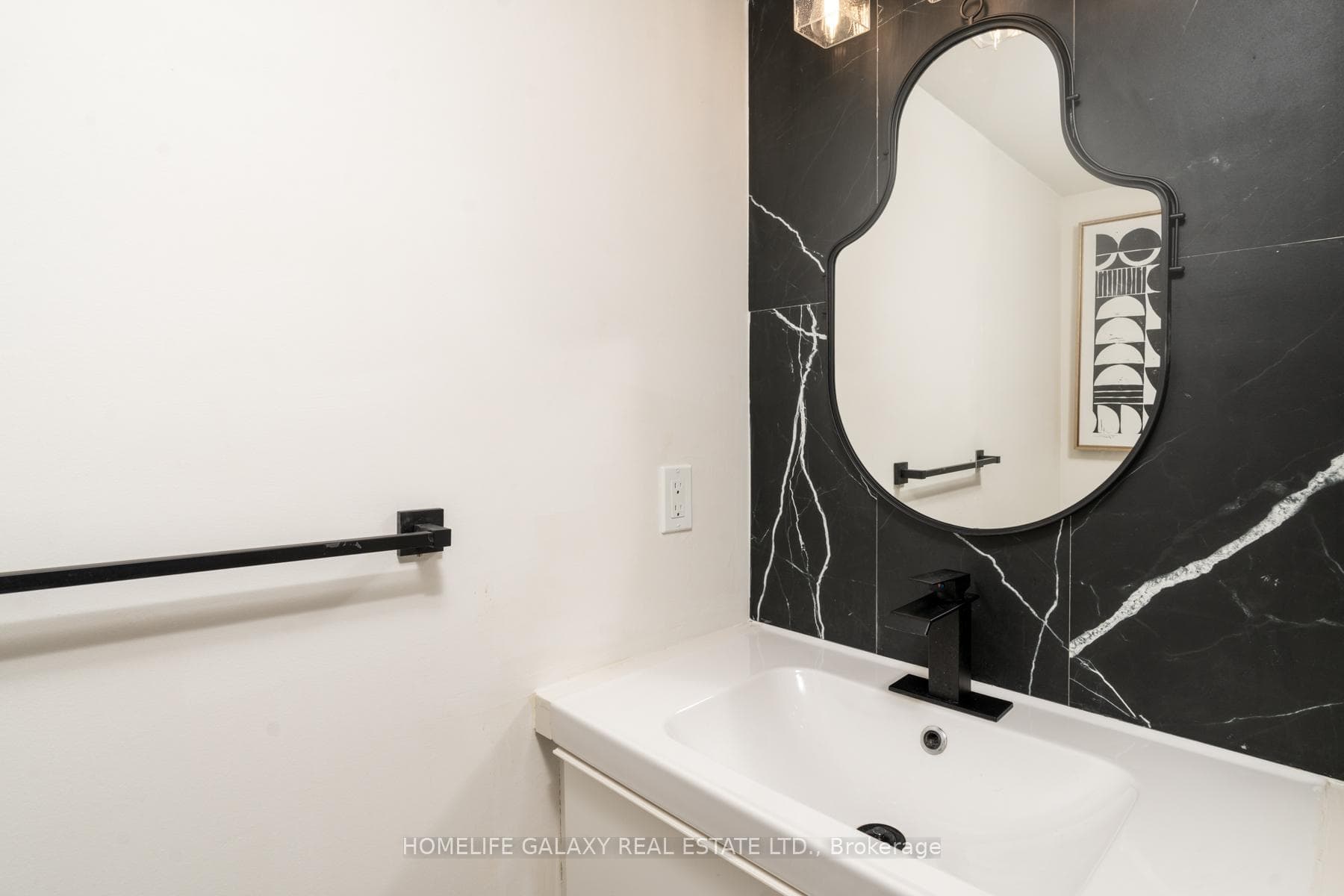 2157 Blue Ridge Crescent photo 17