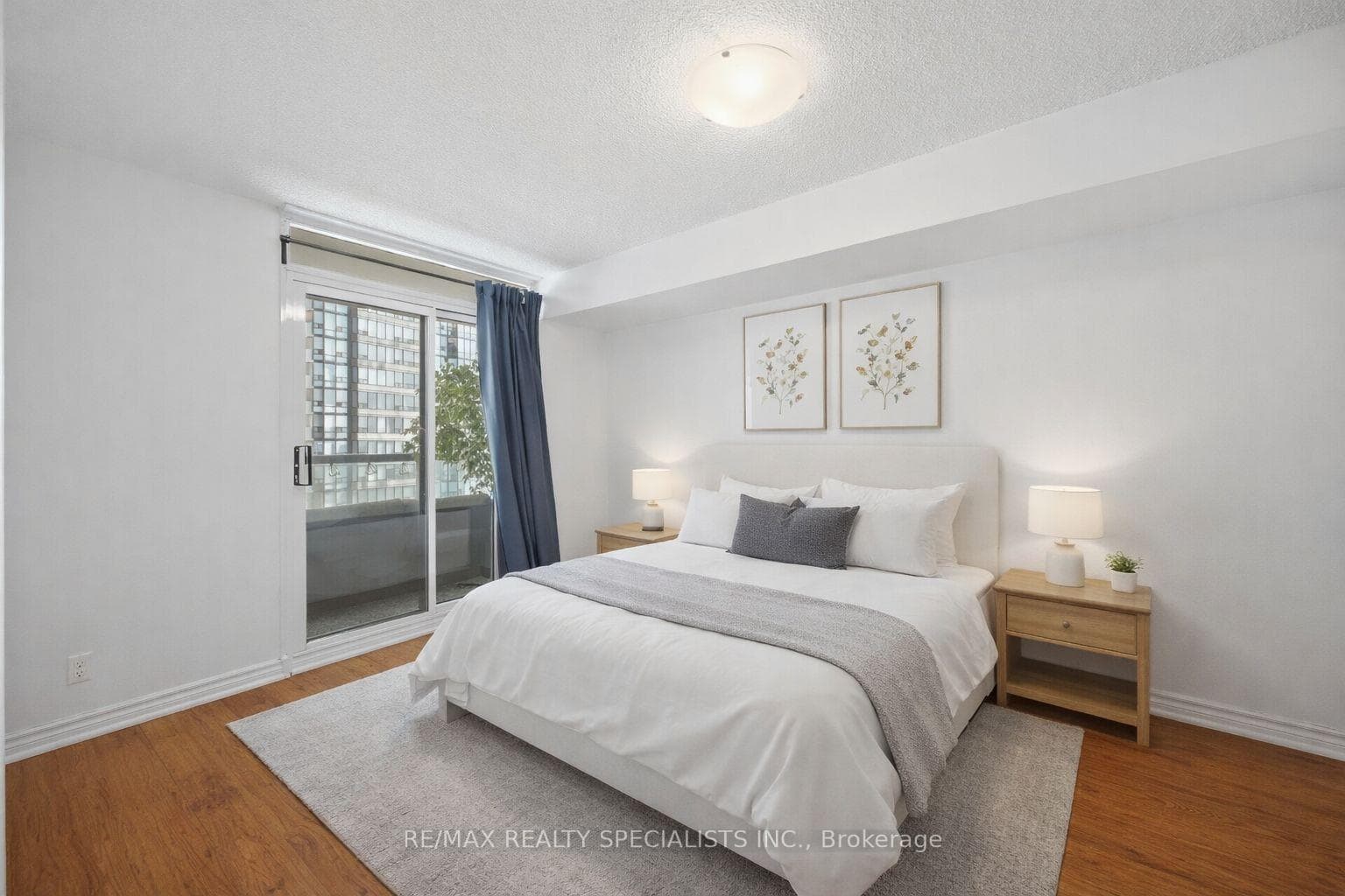 335 Rathburn Road Unit 707 photo 7