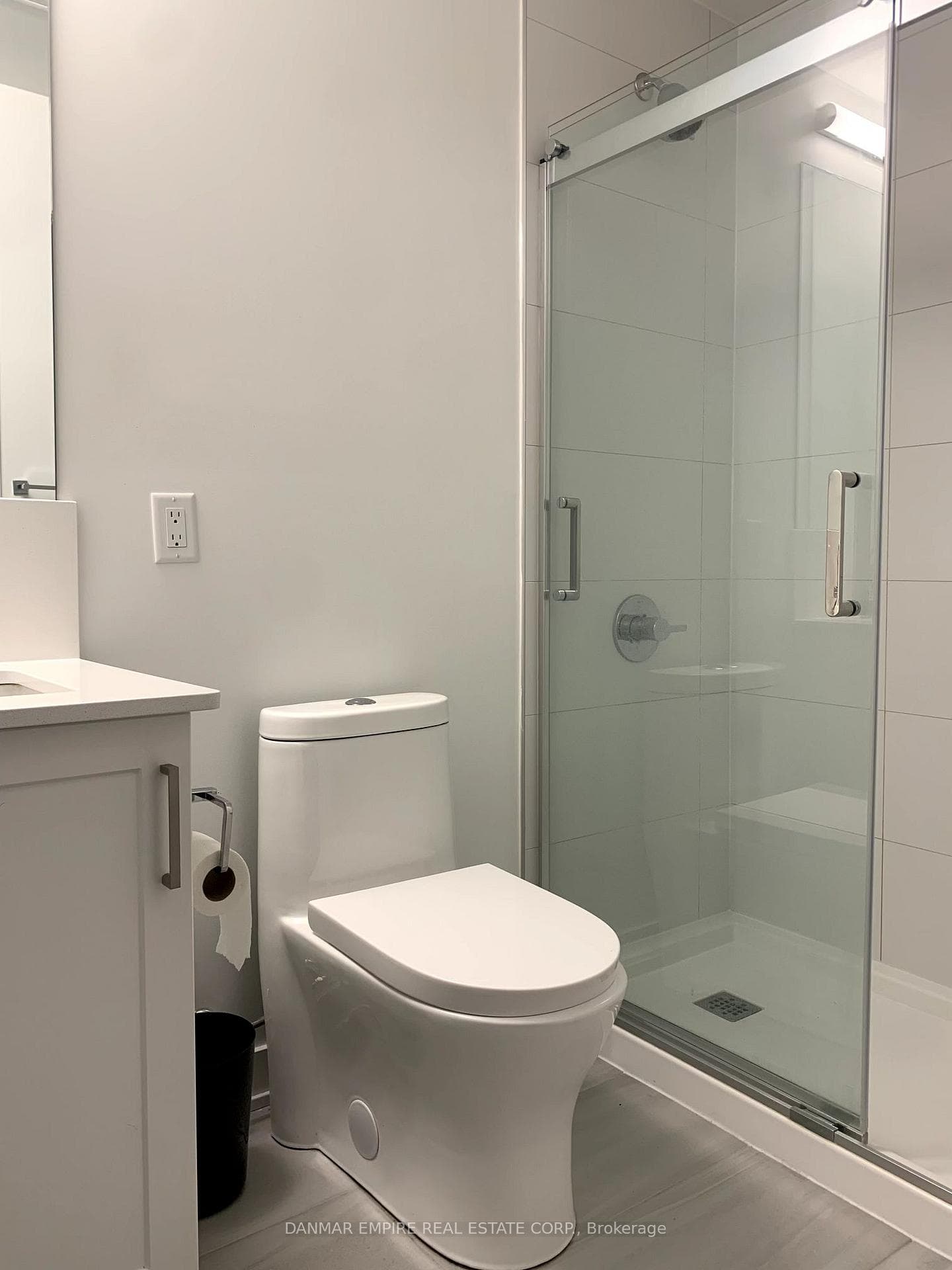 681 Yonge Street Unit 425 photo 9