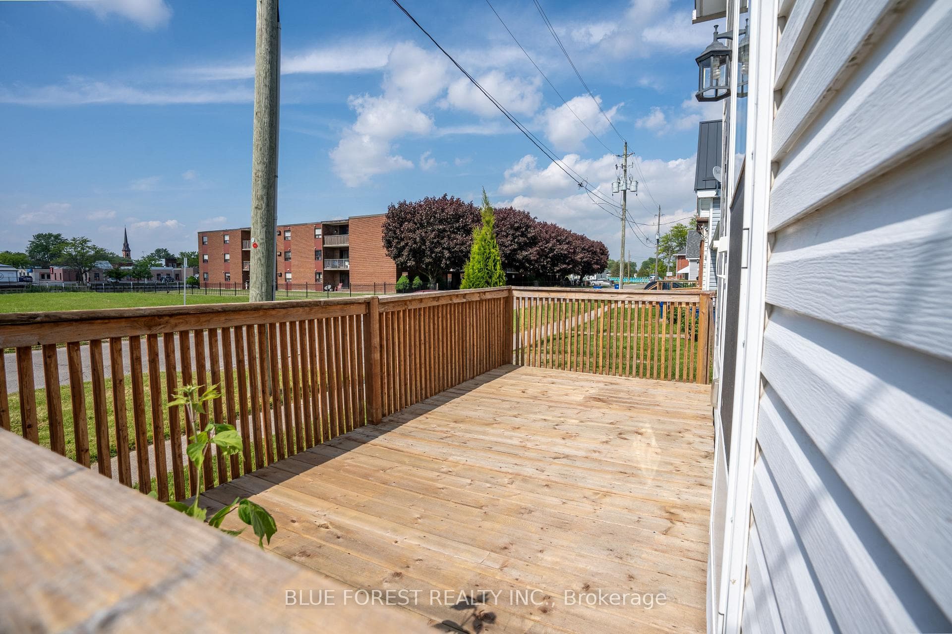 460 WALLACE Street photo 35