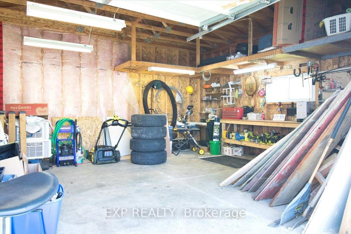 252 Queen Street photo 25