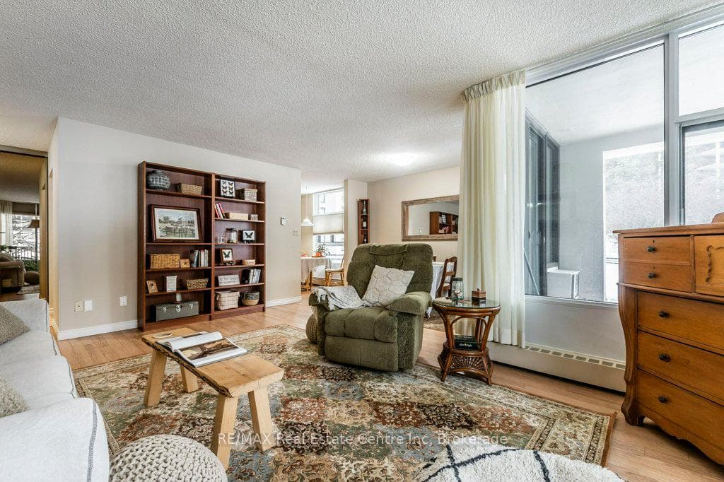 23 Woodlawn Road Unit 101 photo 13