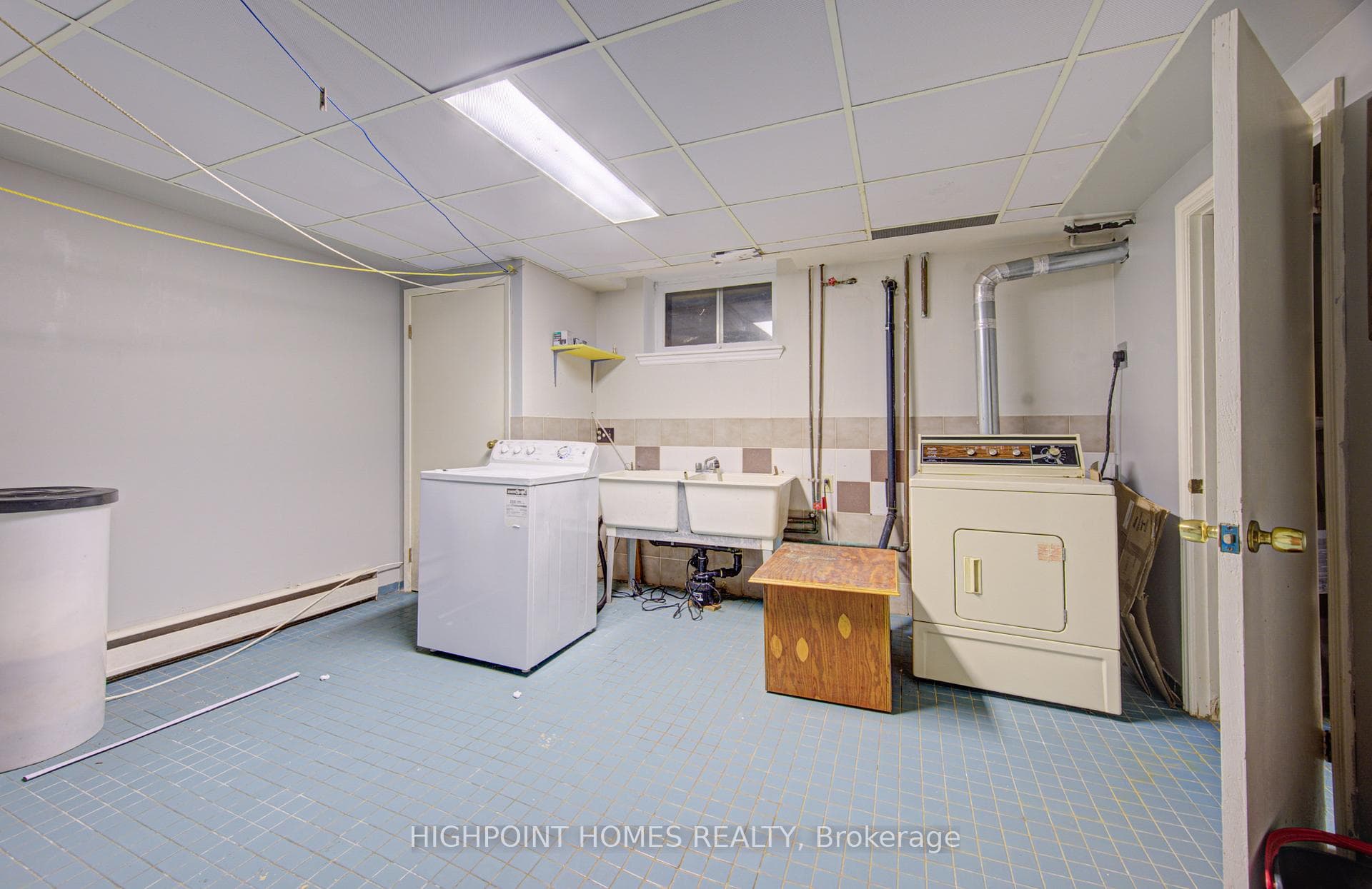 5438 Trafalgar Road photo 37