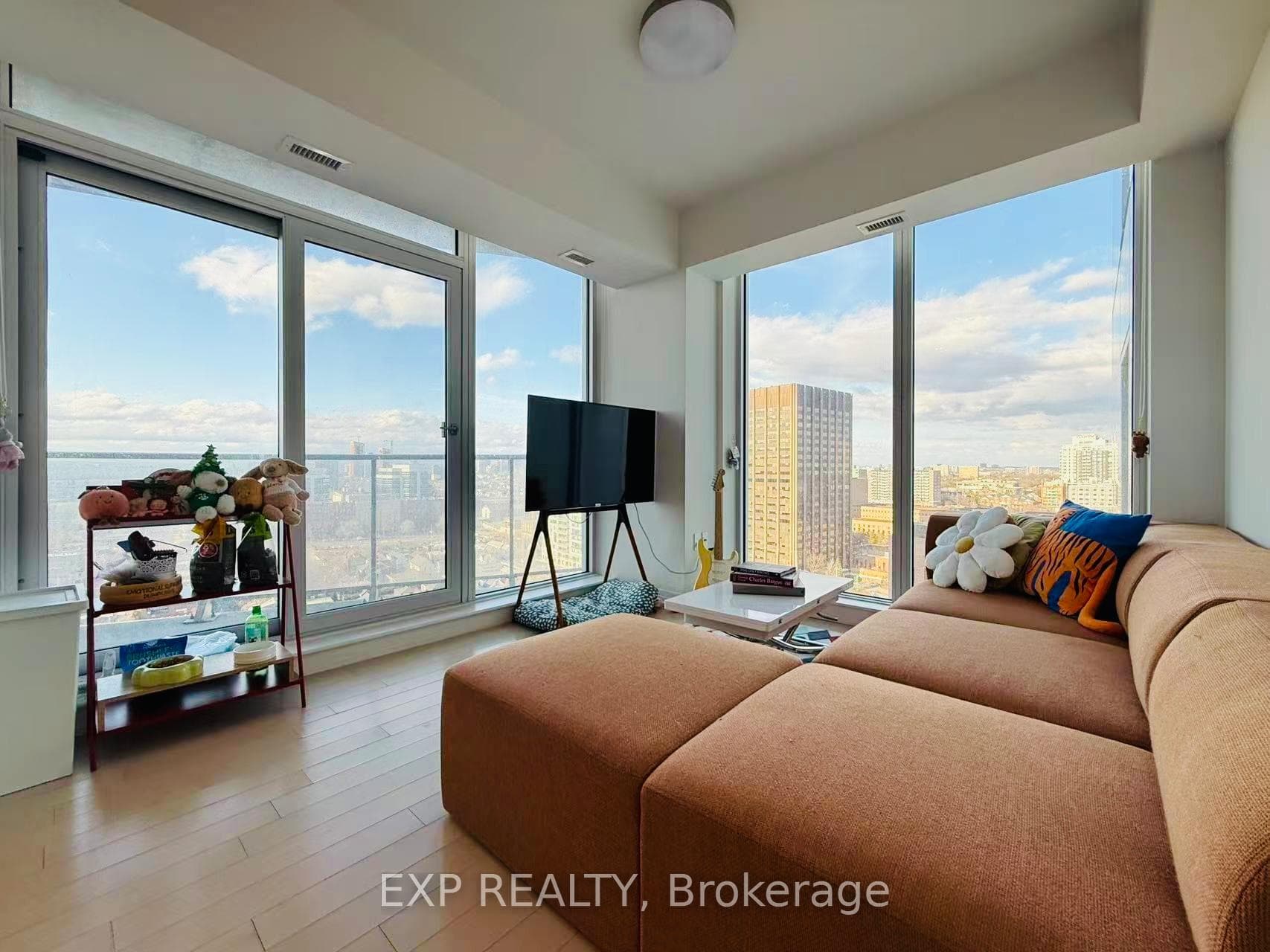 805 Carling Avenue Unit 1501 photo 10