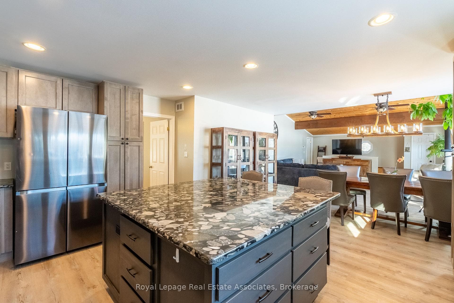 196 Circle Road photo 6