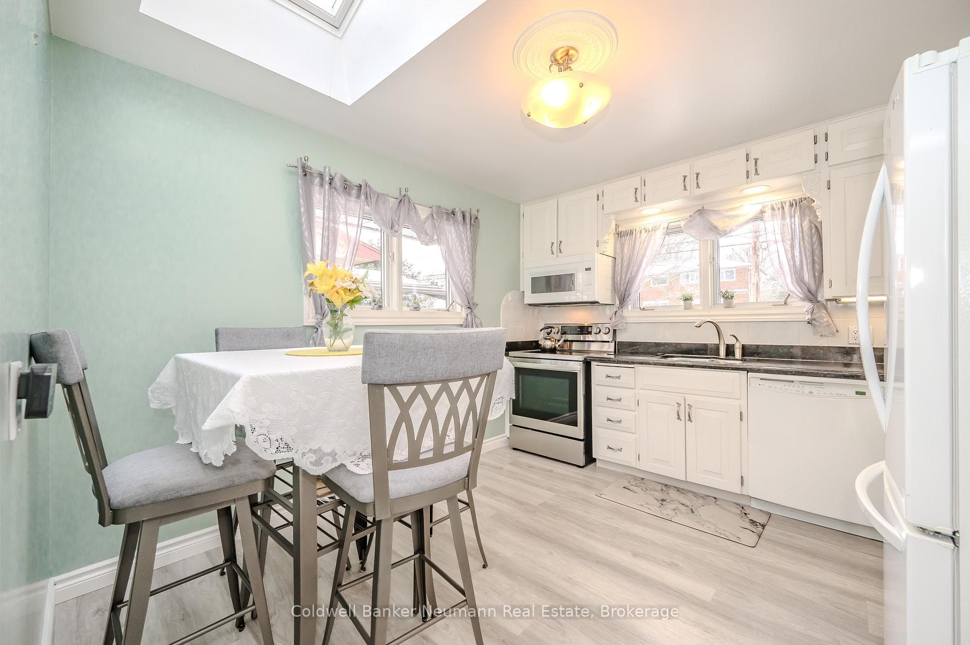 104 Dumbarton Street photo 7