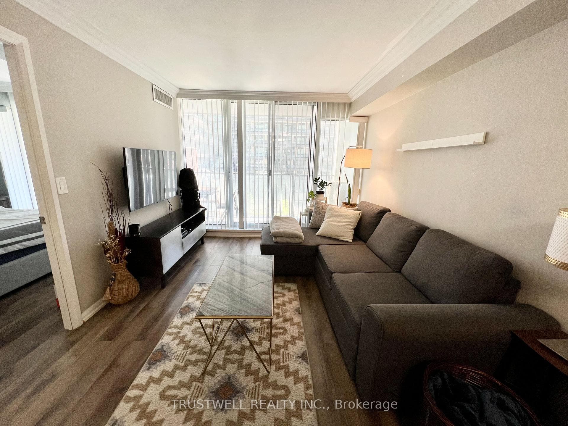 111 Elizabeth Street Unit 739 photo 9