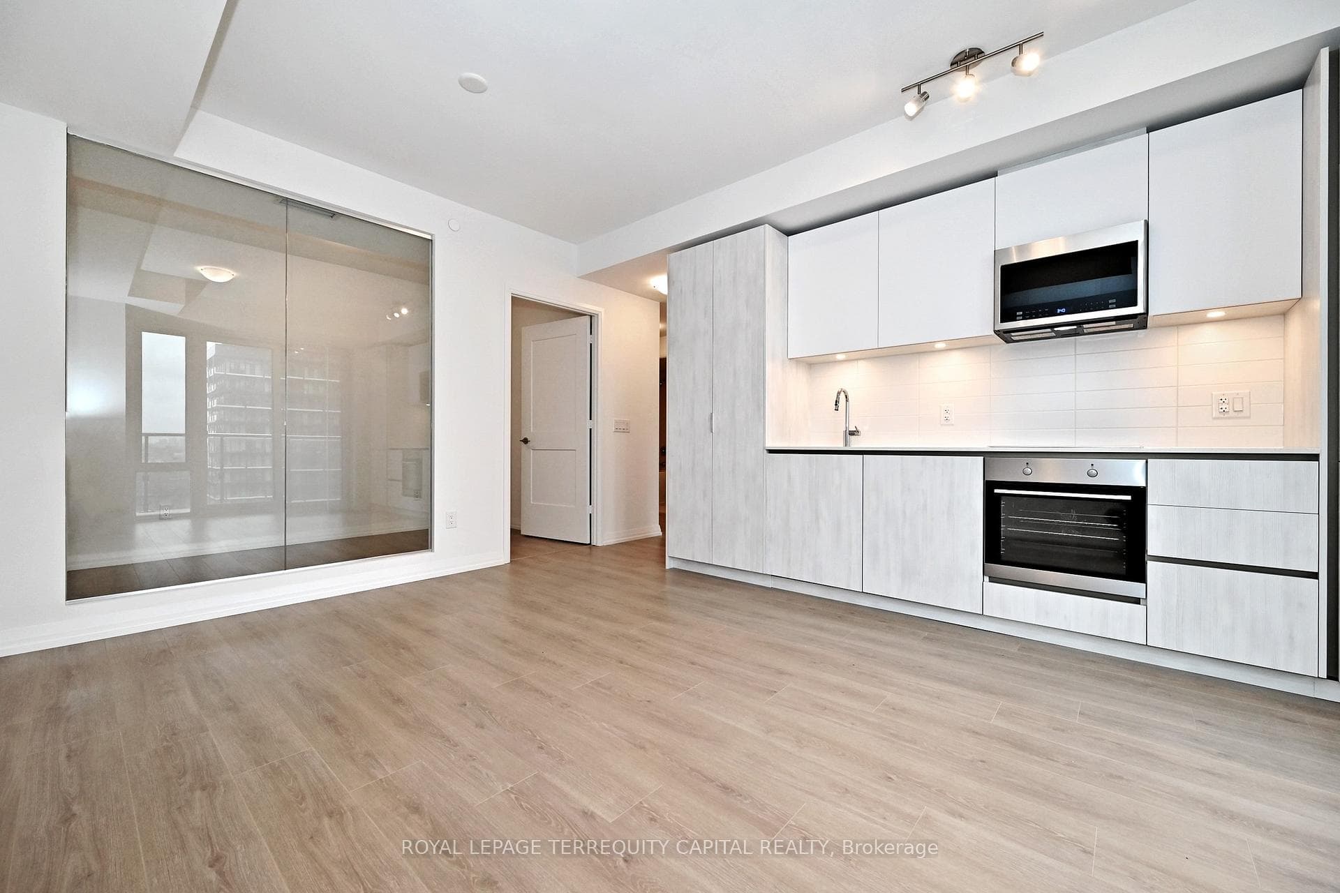 28 Widmer Street Unit 3526 photo 9