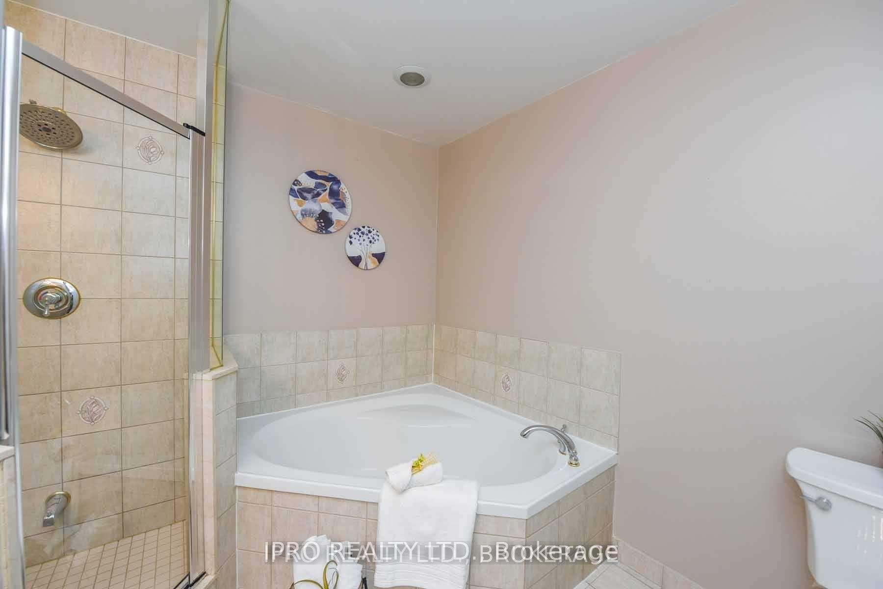 35 Kingsbridge Garden Circle Unit 2607 photo 24