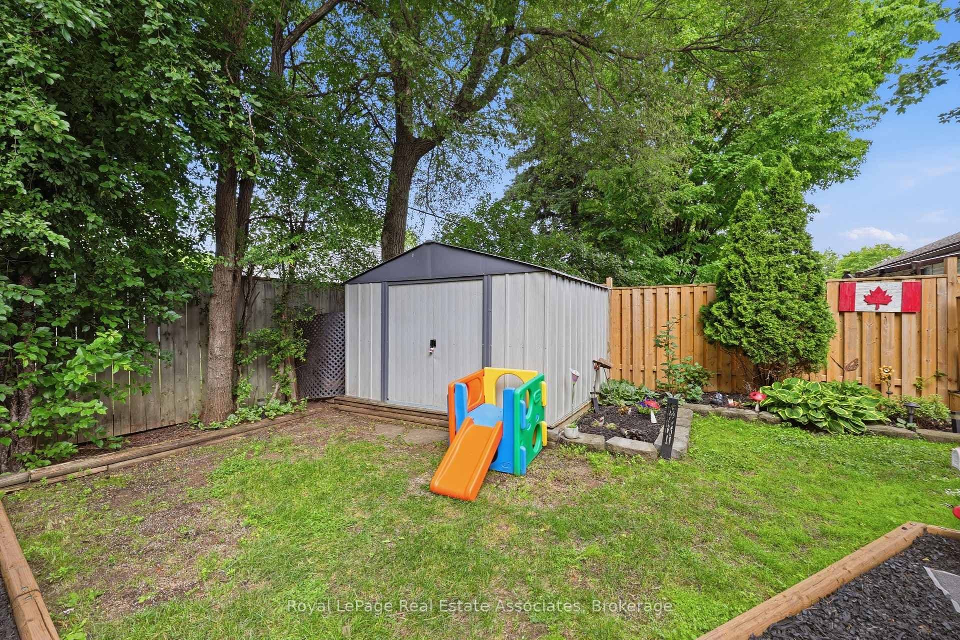 21 Ridgewood Avenue photo 30