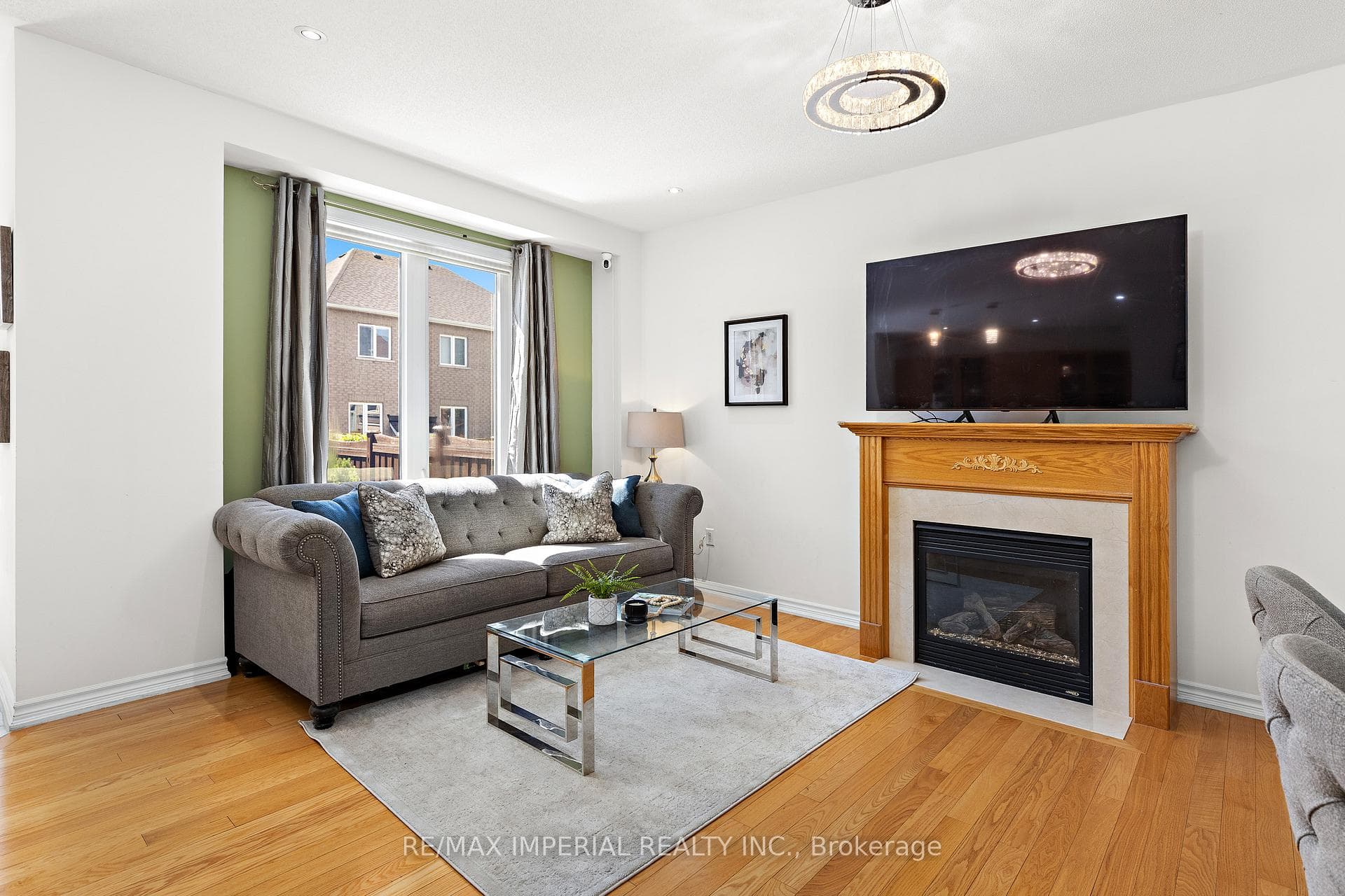 2462 Kwinter Road photo 7