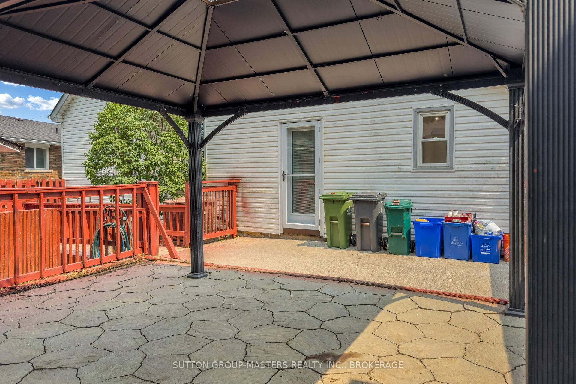 1062 Montreal Street photo 42
