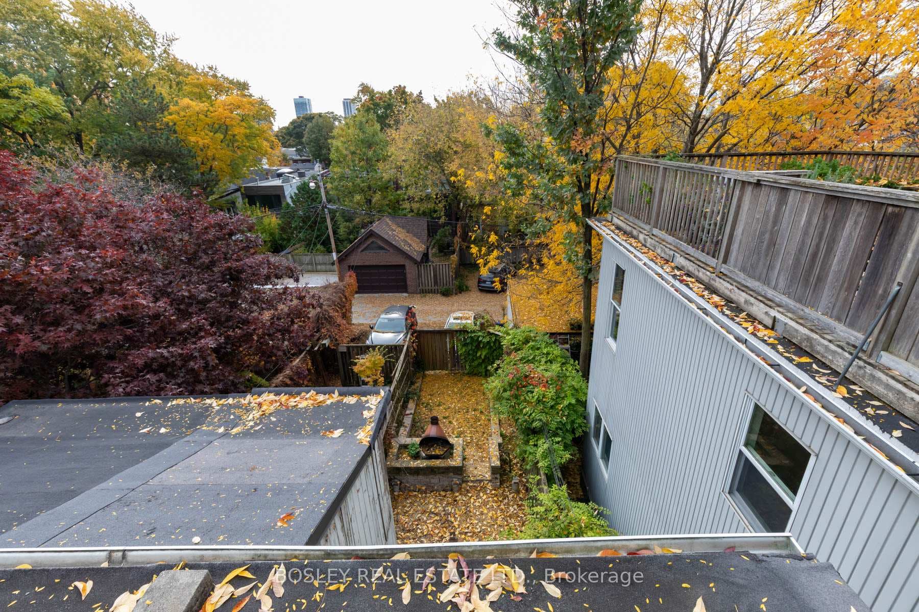 415 Wellesley Street photo 36
