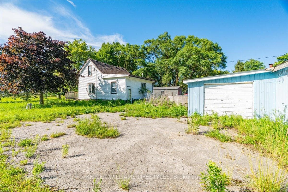 6079 Longwoods Road photo 4