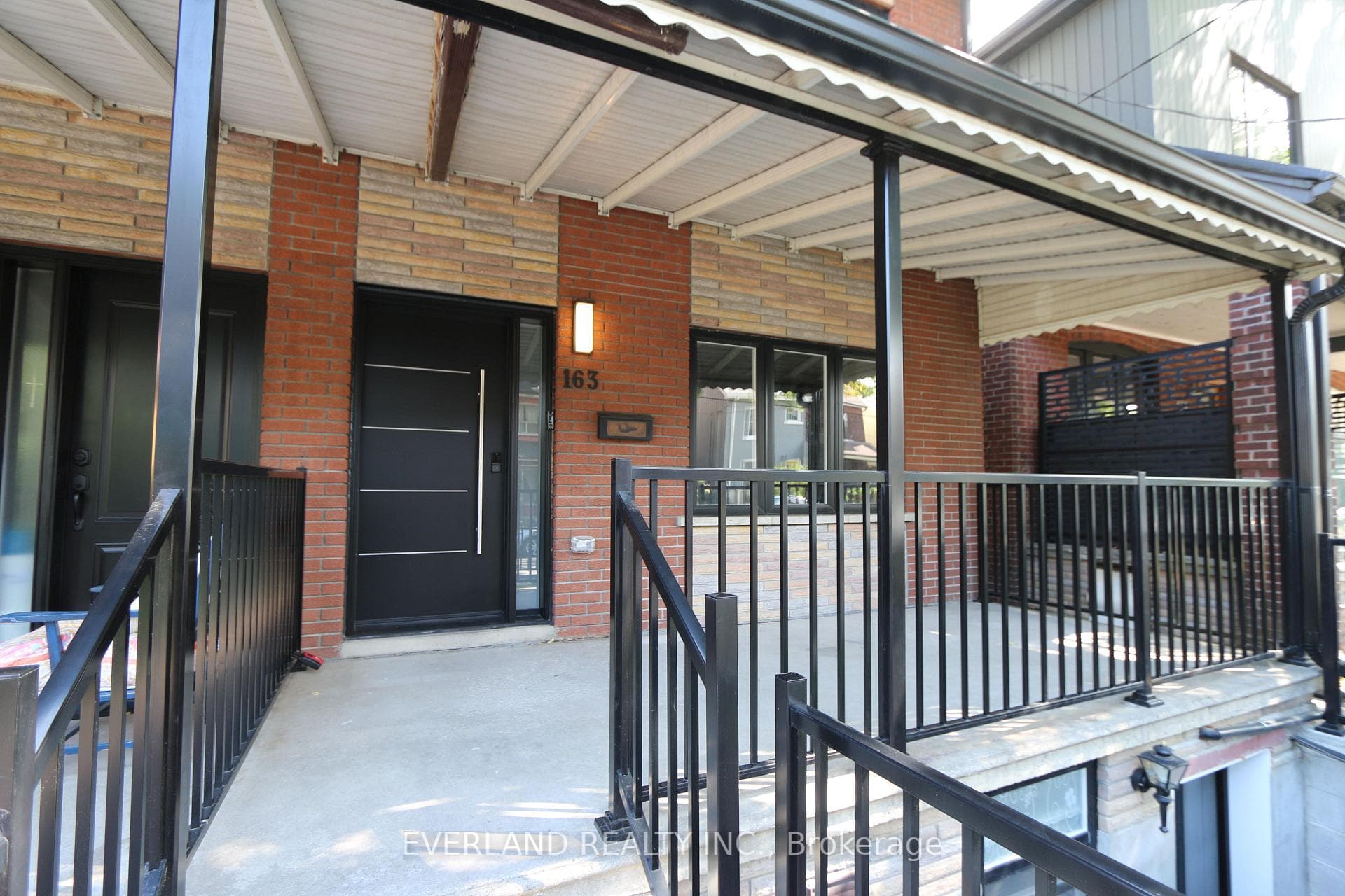 163 Bellwoods Avenue photo 2