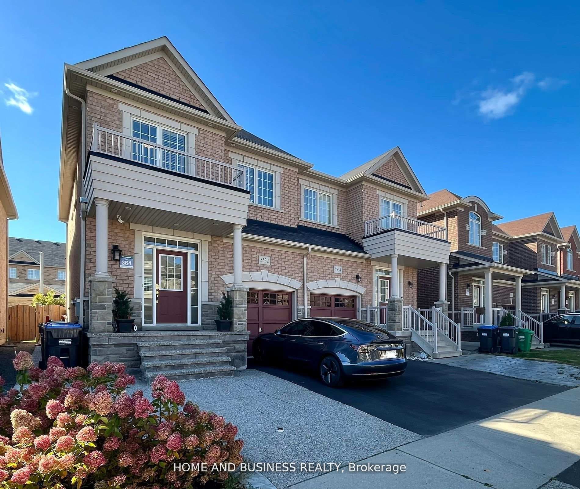 5532 Meadowcrest Avenue photo 1